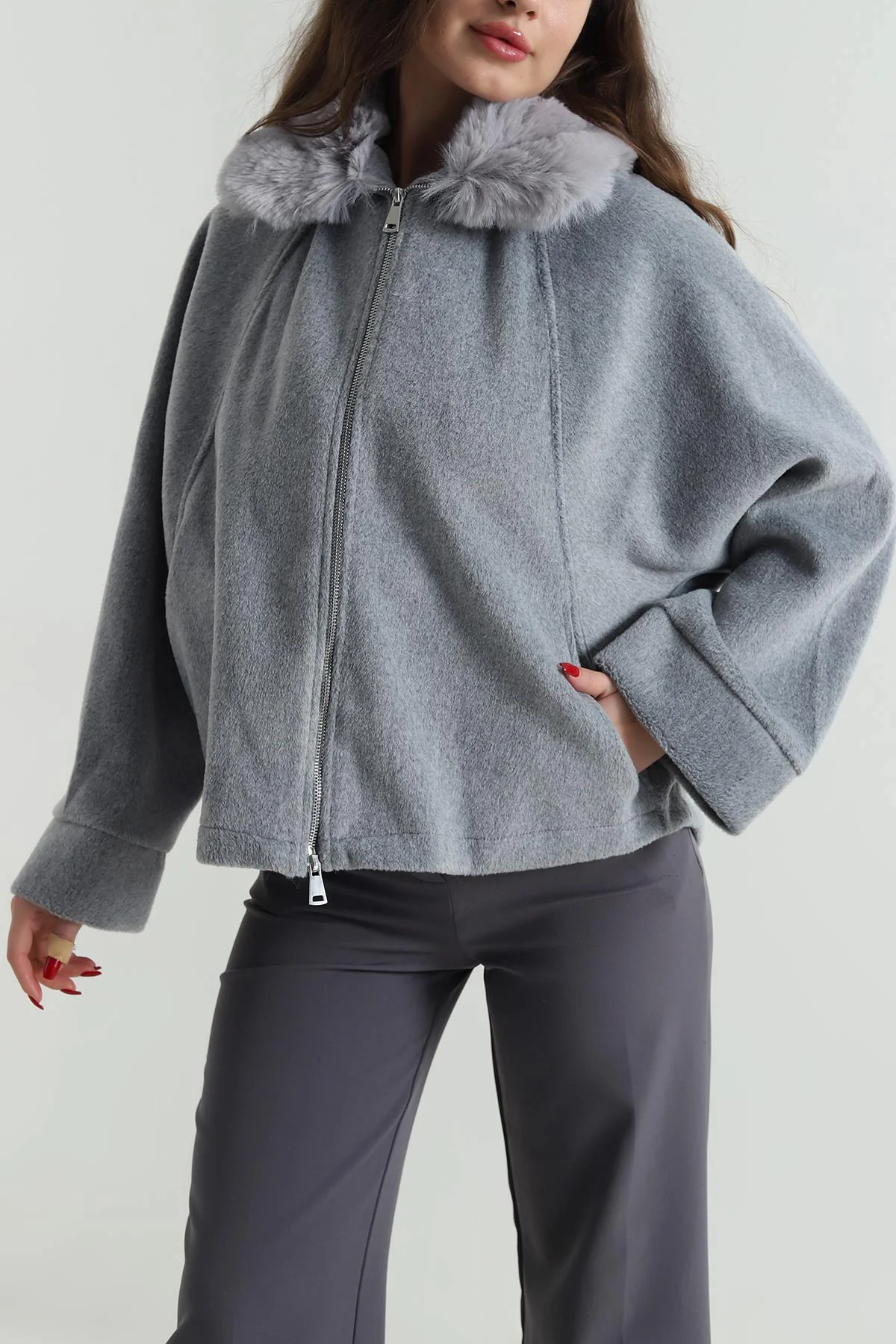 Gri Yaka Kürklü Kaşe Kadın Mont 495982
