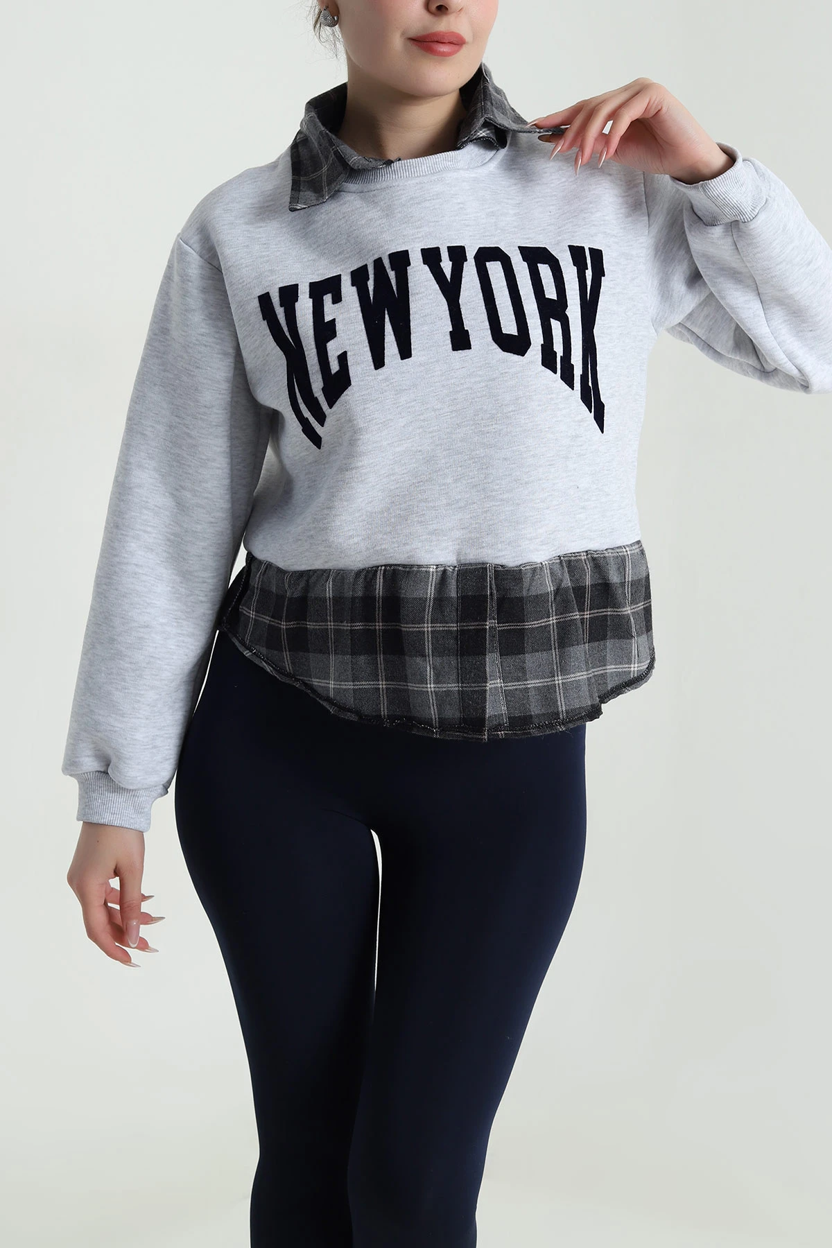 Gri Yakası Çıkma Ekose Garnili Kadın Şardonlu Sweat 492759