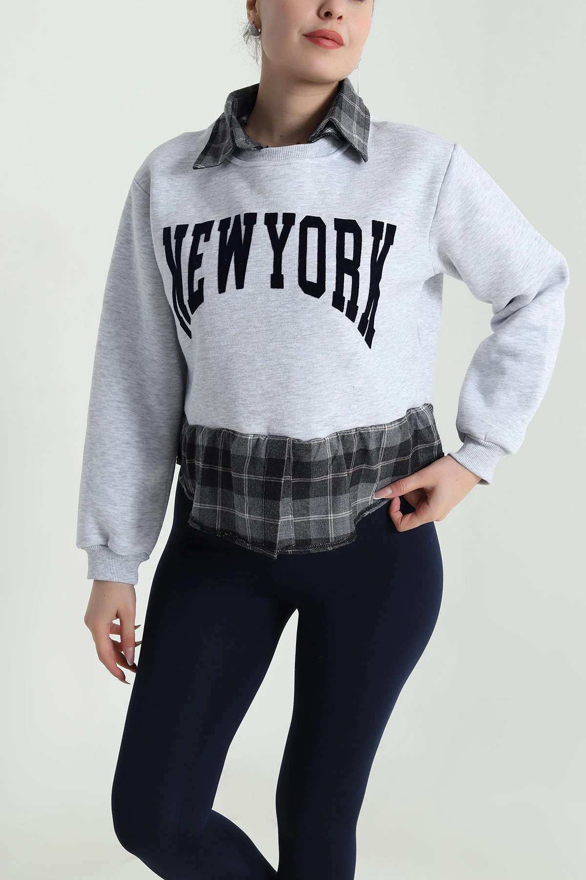 Gri Yakası Çıkma Ekose Garnili Kadın Şardonlu Sweat 492759
