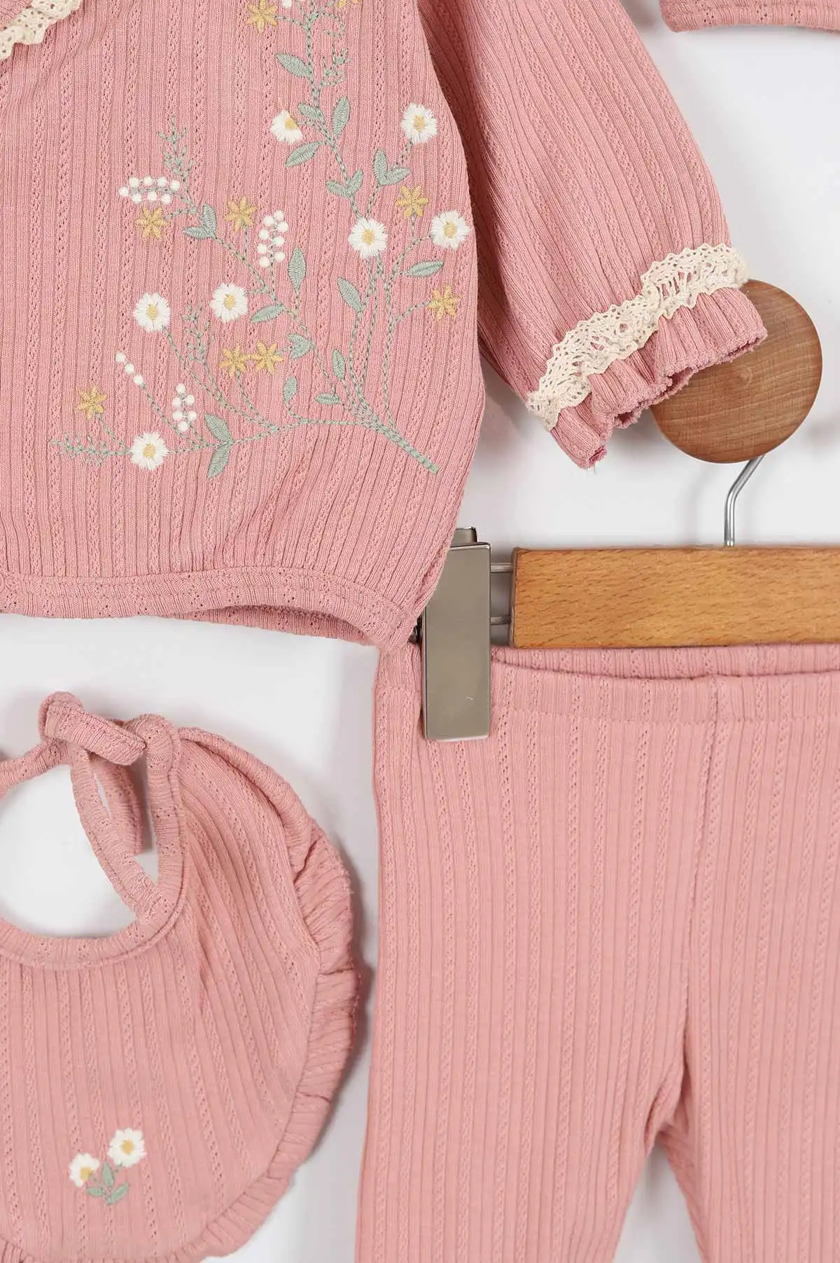 Gül Kurusu (0-3 Ay)Çiçek Nakışlı Kız Bebek 5'li Zıbın Set 330789