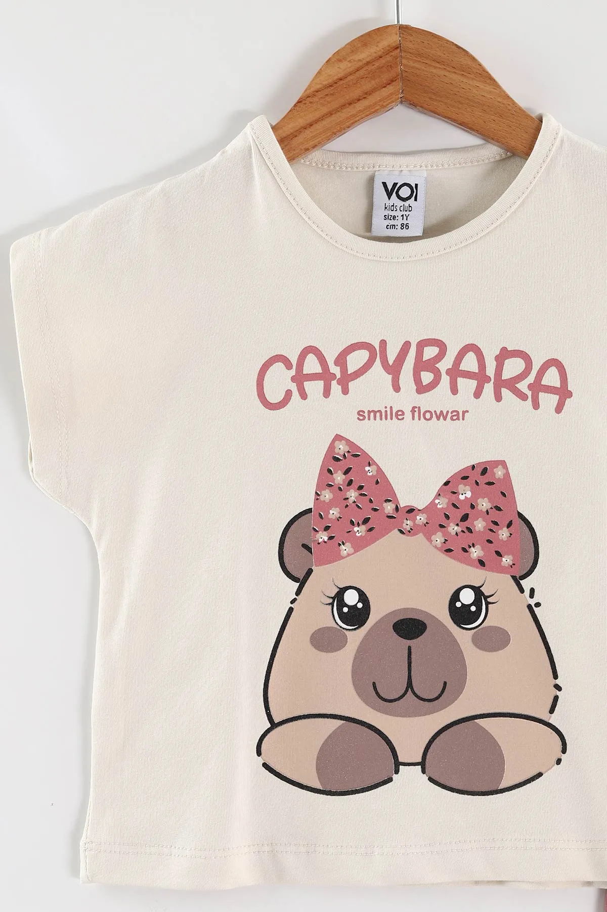 Gül Kurusu (0-4 Yaş) Capybara Baskılı Tişörtlü Şortlu Süprem Kız Çocuk Yazlık Takım 461127