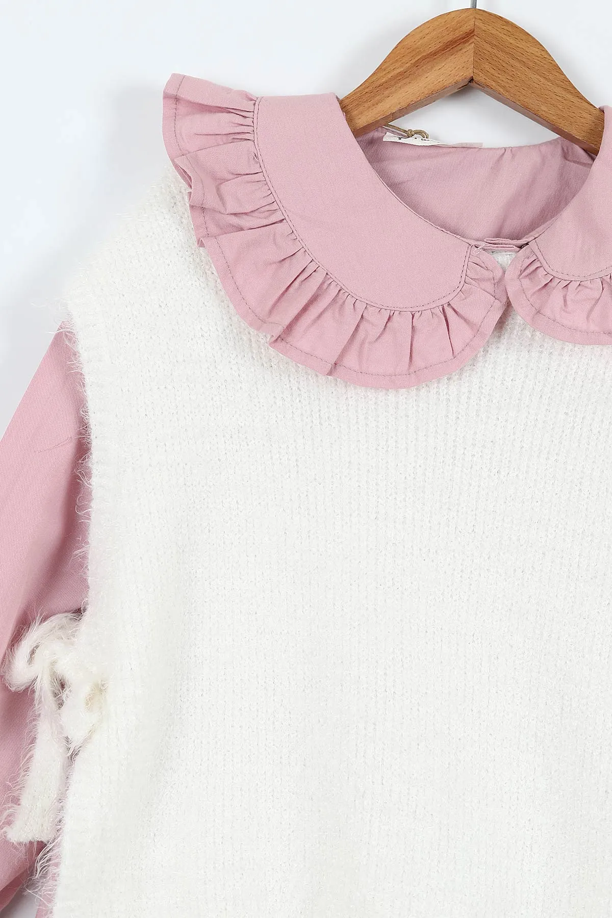 Gül Kurusu (1-9 Yaş) Bebe Yaka Gömlekli Sakallı  Süveterli  ve Kot  Pantolonlu  Kız Çocuk 3'lü Takım 410347