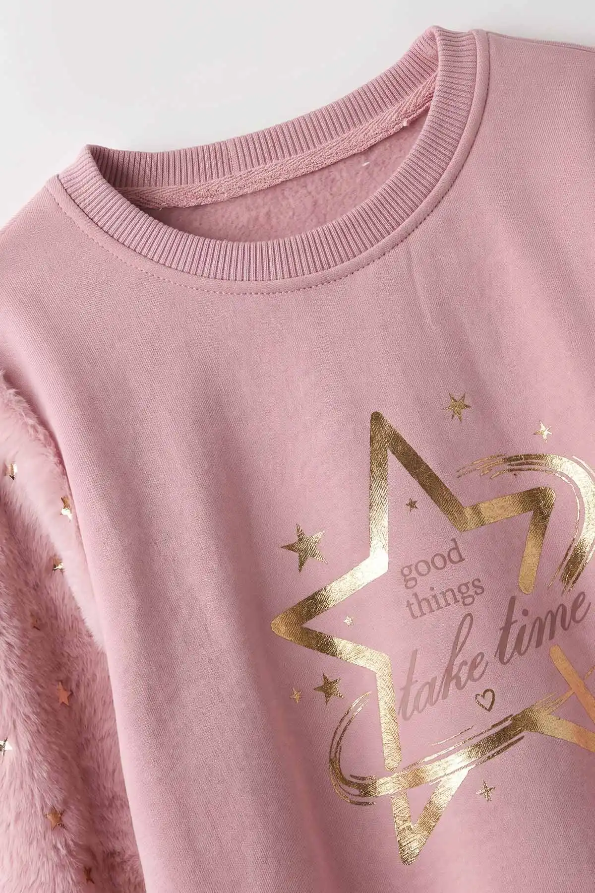 Gül Kurusu (5-13 Yaş) Kolu Yıldız Baskılı ve Peluşlu İçi Şardonlu Kız Çocuk Sweatshirt 487446