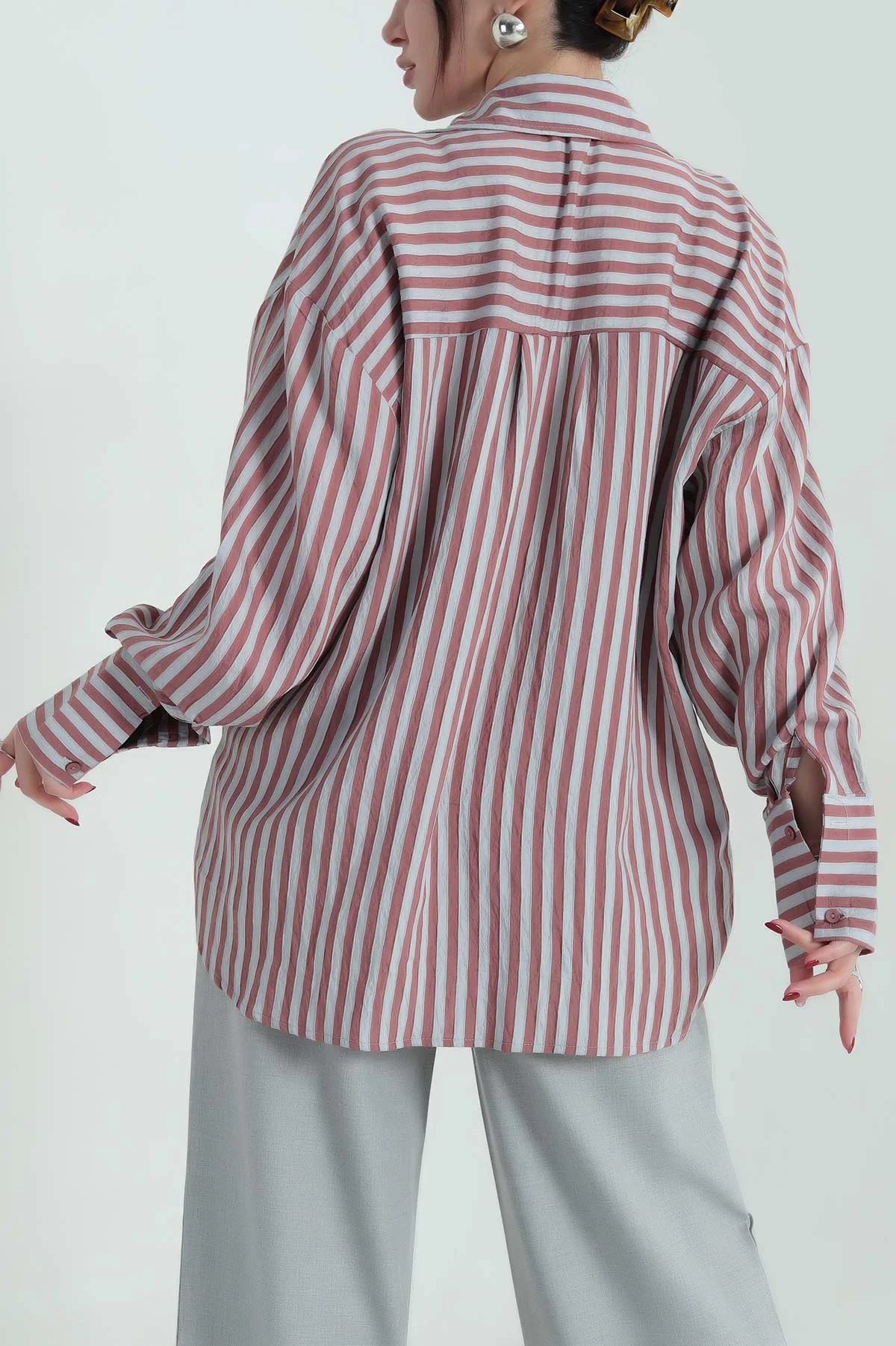 Gül Kurusu Geniş Kol Manşetli Oversize Gömlek 337234