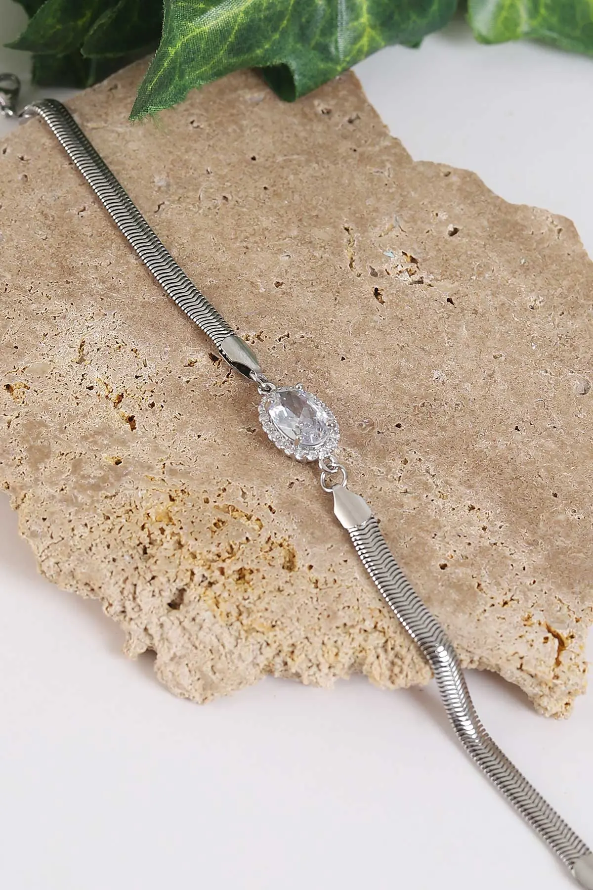 Gümüş Oval Büyük Zirkon Taşlı Balık Sırtı Çelik Bileklik 267729