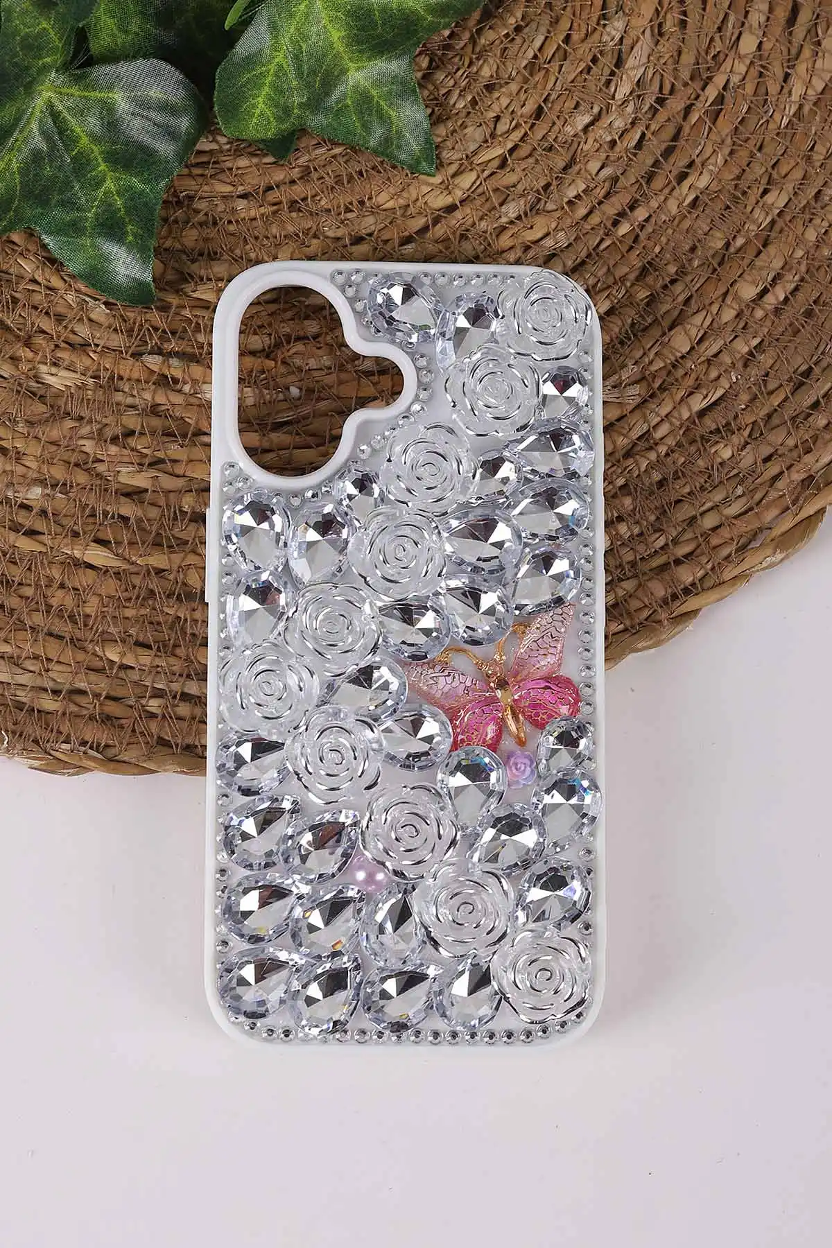 Gümüş TeknoCase İPhone 16 Uyumlu Daisy Case Serisi Taşlı Vakumlu Sert Silikon Telefon Kılıfı 431087