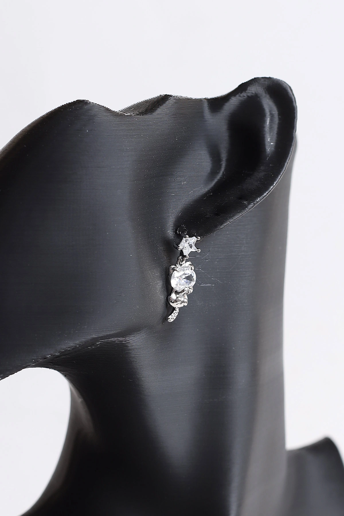 Gümüş Yıldız Model Zirkon Taşlı  Sallantı   Küpe 371061
