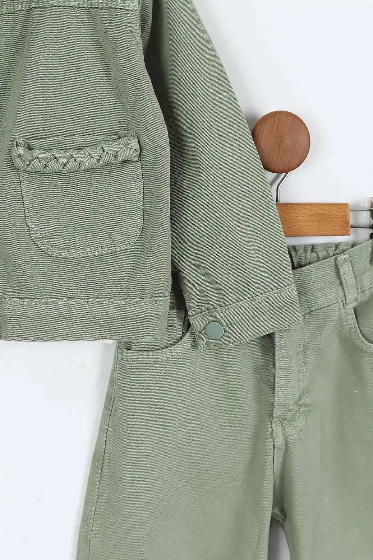 Haki (1-9 Yaş)Happy Baskılı Tişörtlü Gabardin Pantolon ve Ceketli    Kız Çocuk 3'lü Takım 413511