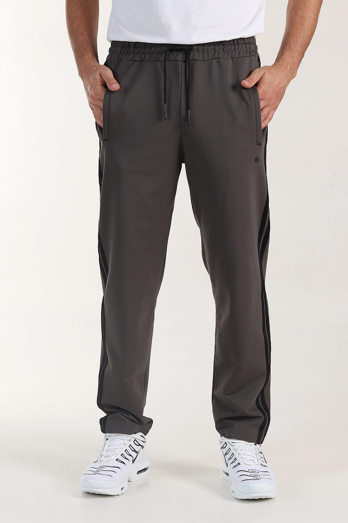 Haki Regular Fit Şerit Detaylı Fermuarlı Cepli Erkek Eşofman Altı 402378
