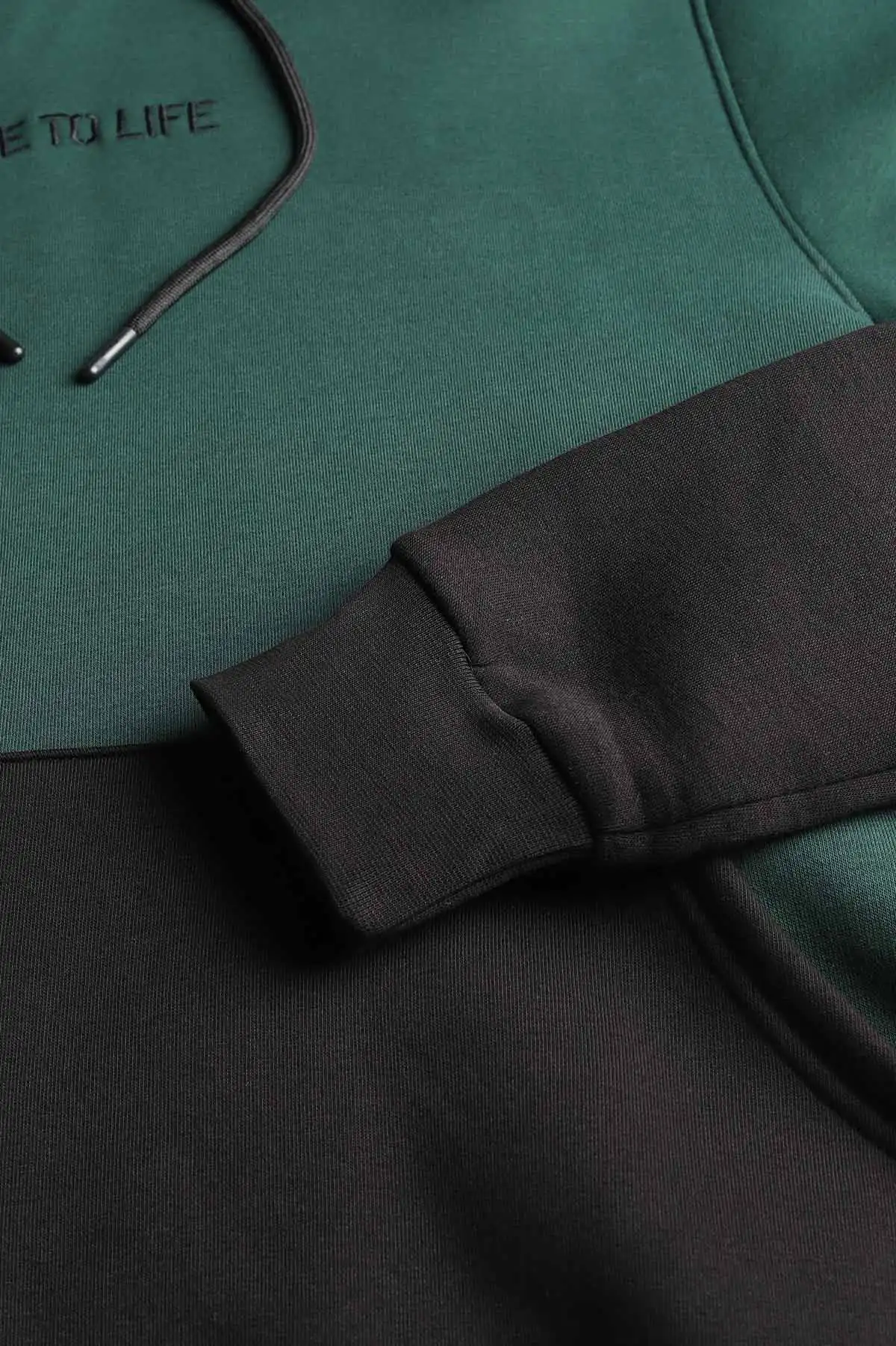 Zümrüt Yeşili Siyah Üç İp Şardonlu Kapüşonlu Yazı Detaylı Erkek Sweatshirt 396153