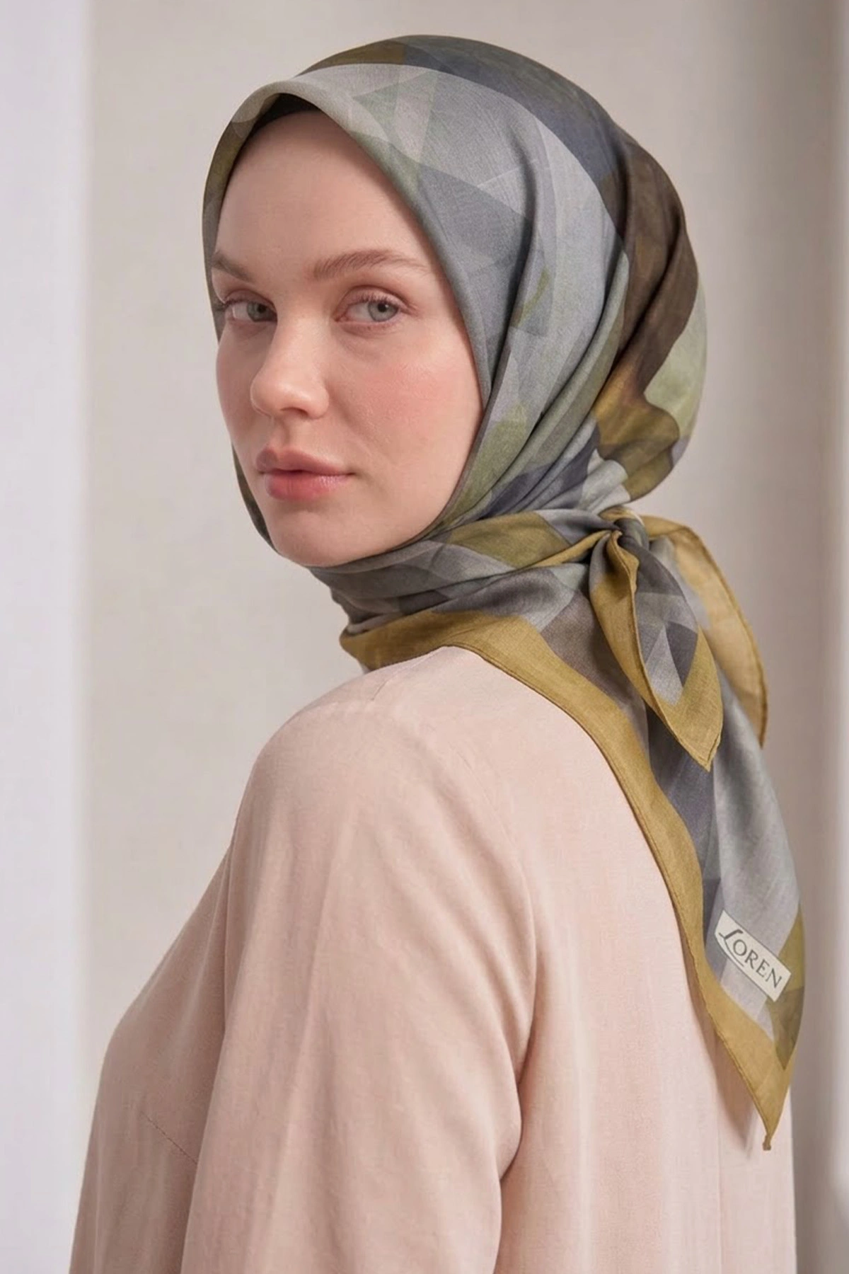 Hardal 90x90 Cm Dijital Baskılı Prizma Desen Soft Eşarp 498512