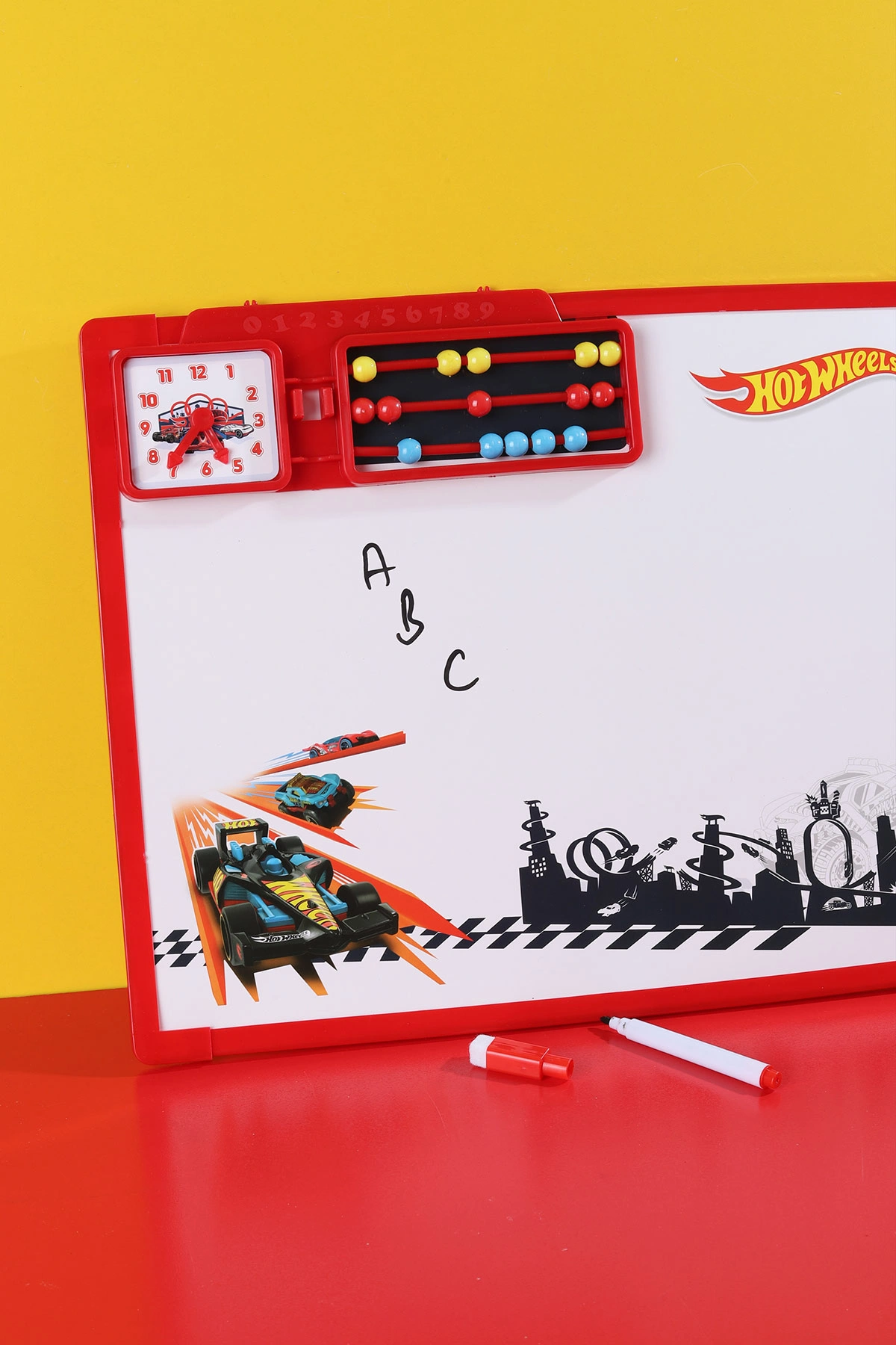 Hot Wheels Kırmızı 40x30 Cm Abaküslü Yazı Tahtası 304170