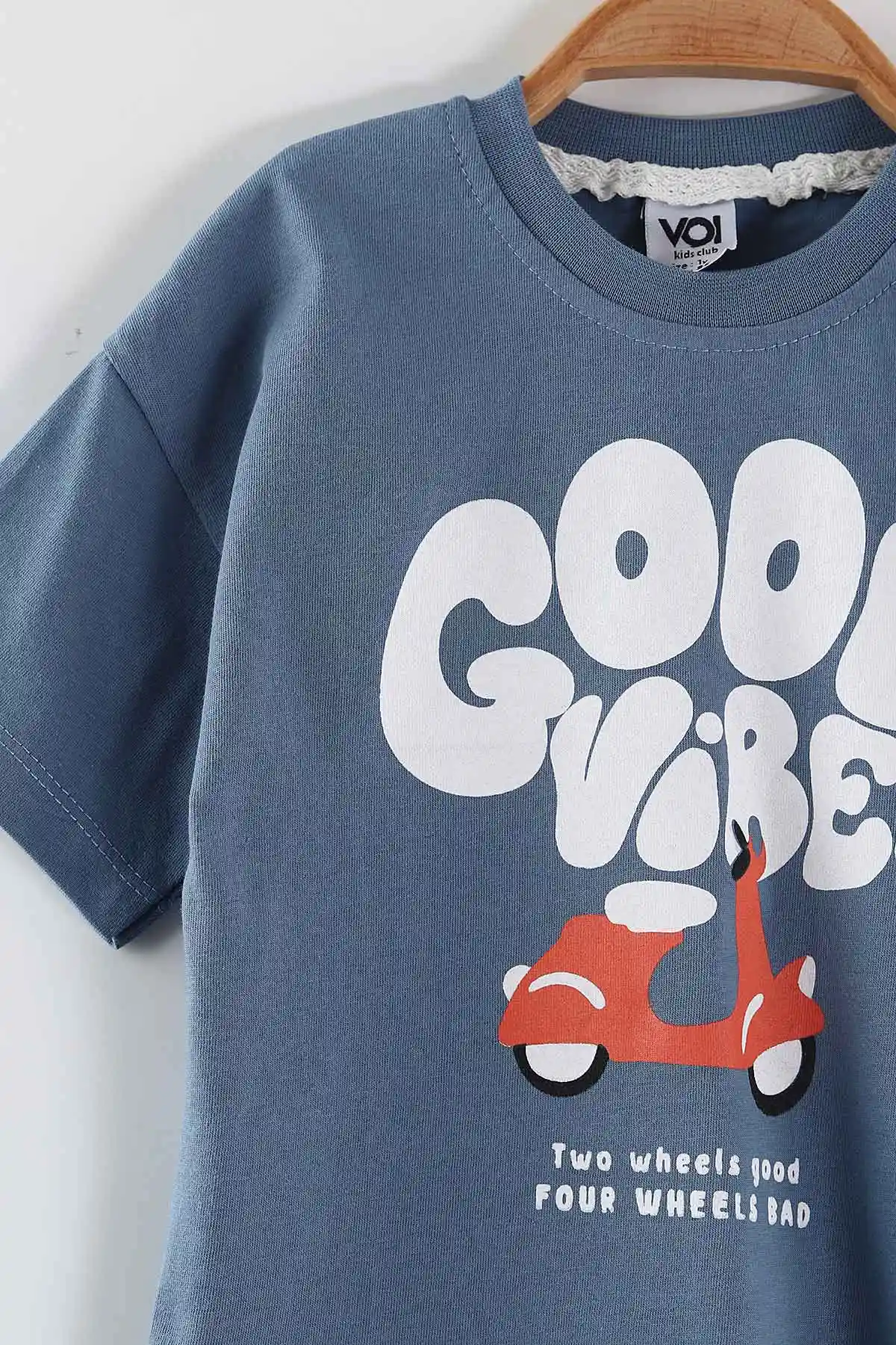 İndigo (0-4 Yaş)Good Vibes Baskılı Tişörtlü  Şortlu  Erkek Çocuk Yazlık Takım 461725