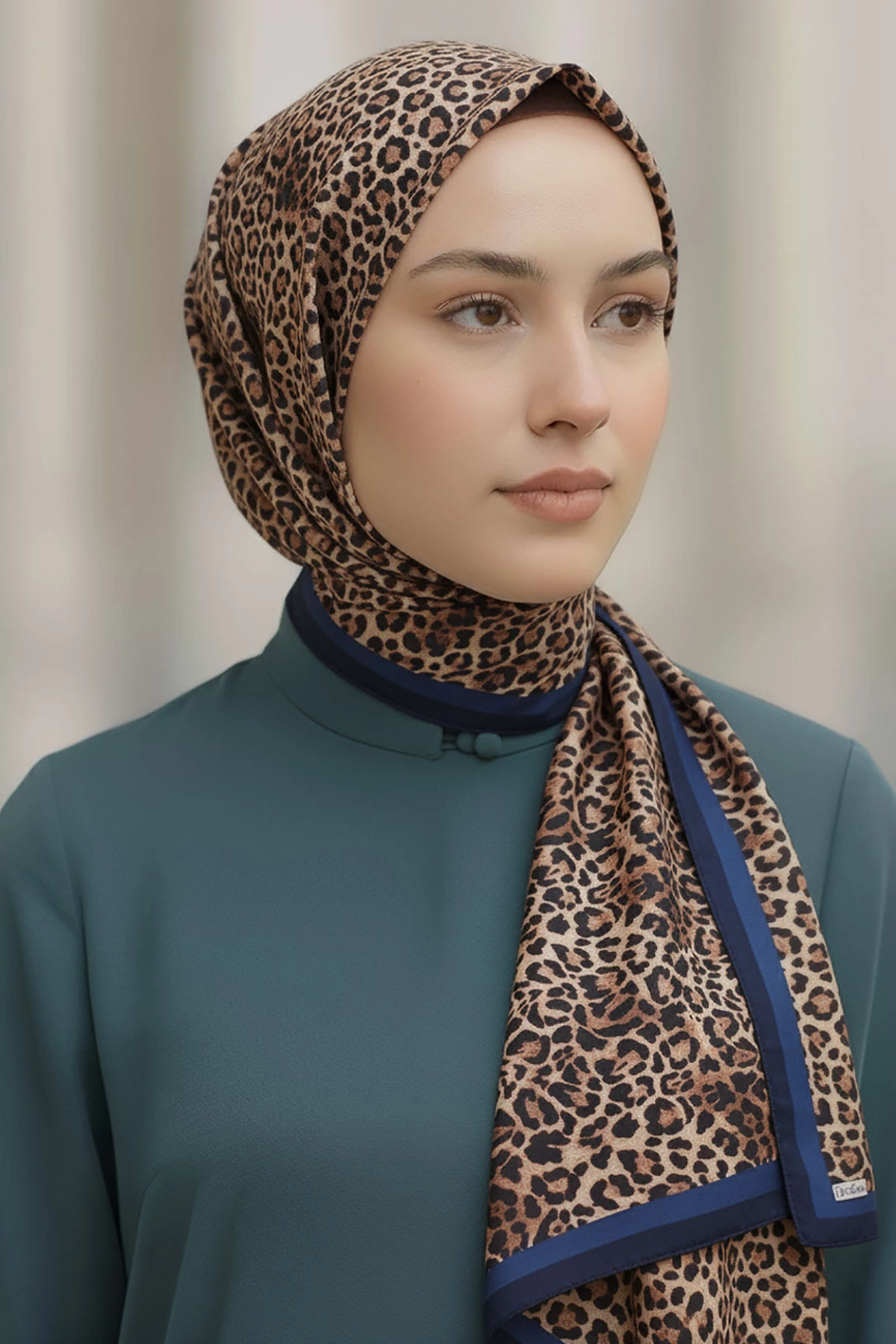 İndigo 75x180 Cm Our Fashion Dijital Baskılı Leopar Desenli Soft Şal 408639