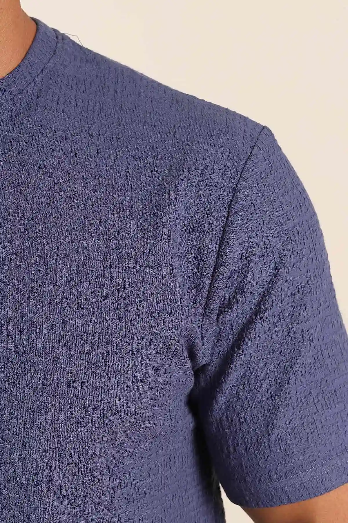 İndigo Relaxed Fit Kabartma Desenli Basic Erkek Tişört 358109