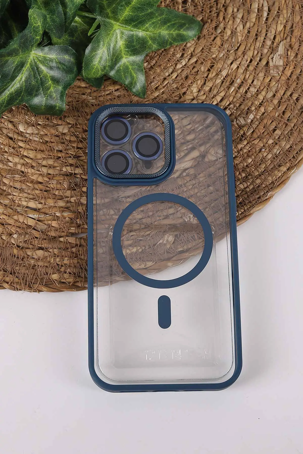 İndigo TeknoCase İPhone 14 Pro Max Uyumlu Clear Lüx Case Serisi Lens Hediyeli Sert Silikon Telefon Kılıfı 430715