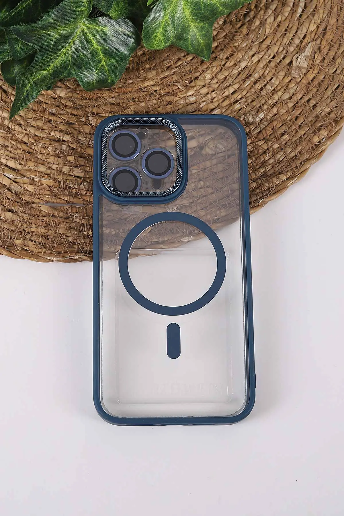 İndigo TeknoCase İPhone 15 Pro Max Uyumlu Clear Lüx Case Serisi Lens Hediyeli Sert Silikon Telefon Kılıfı 430731