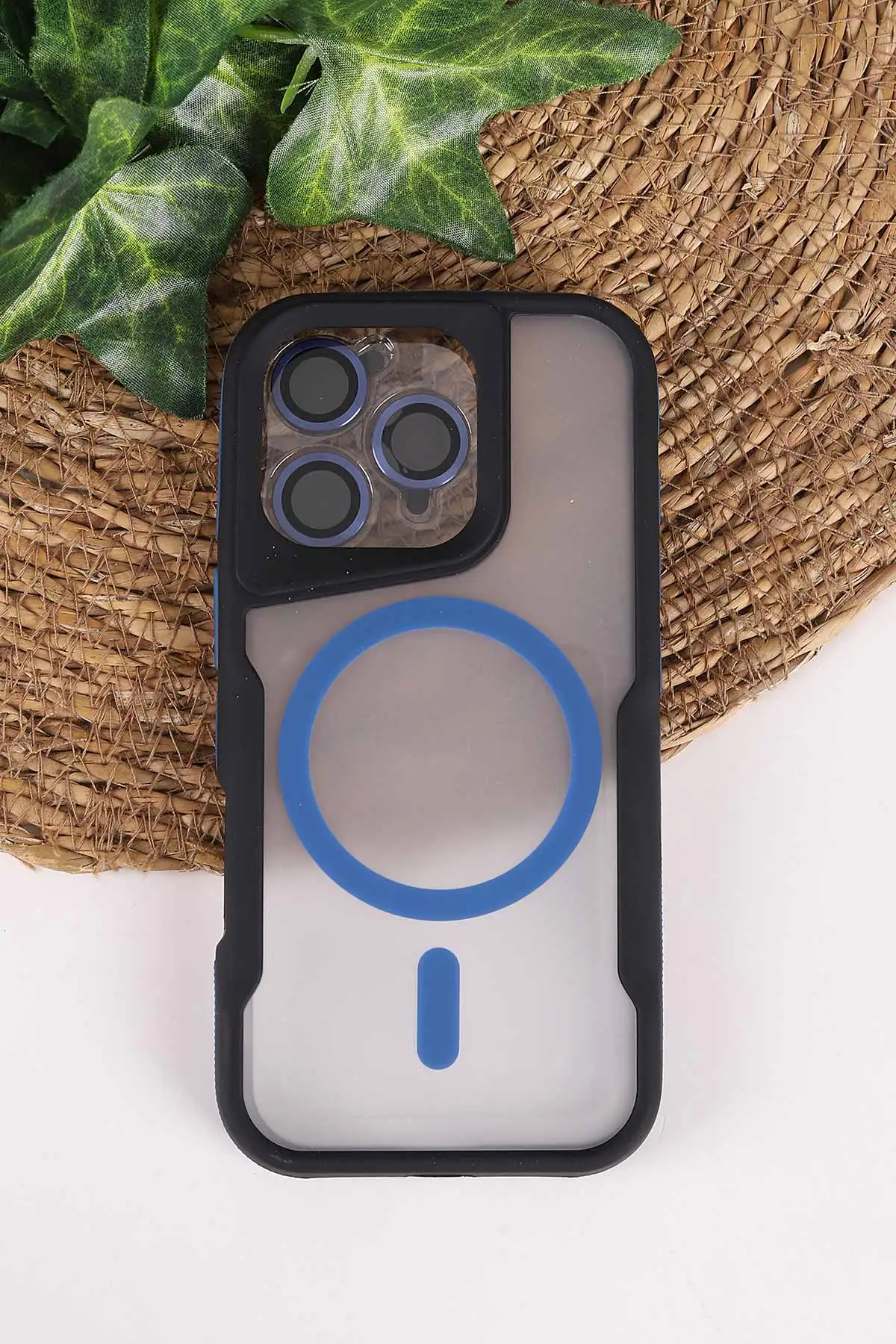İndigo TeknoCase İphone 16 Pro Uyumlu Matte Guard Serisi Lens Korumalı Silikon Telefon Kılıfı 472479