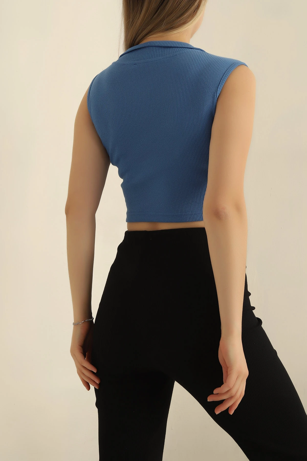 İndigo Yakalı Kolsuz Bluz 252439