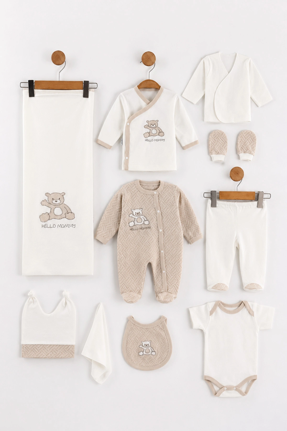Kahve (0-3 Ay) Hello Momy  Nakışlı Kutulu 10'lu Yeni Doğan Kız Bebek Hastane Çıkış ve Zıbın Seti 475483