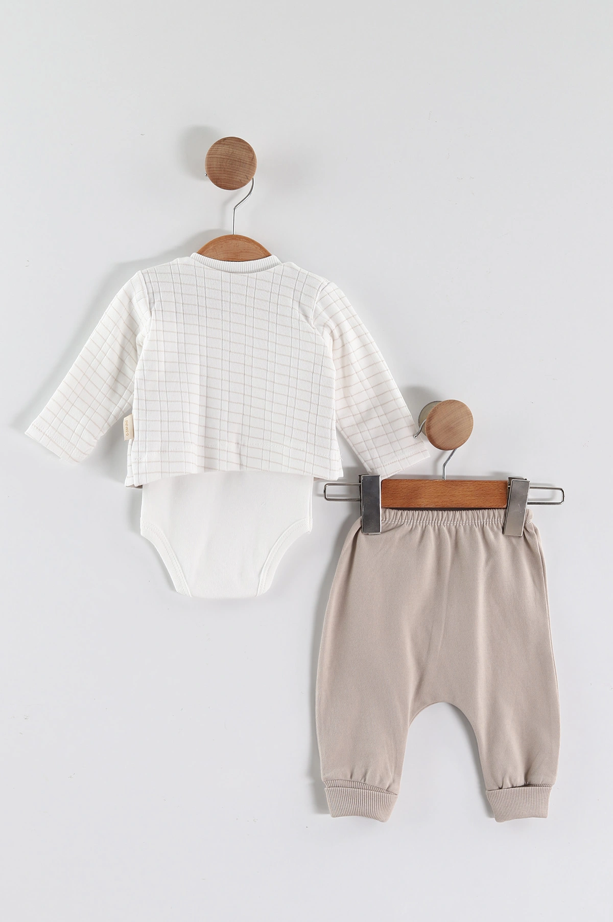 Kahve (0-9 Ay) Taçlı Ayı Nakışlı Zıbınlı ve Ceketli  Erkek Bebek 3'lü Takım 456346