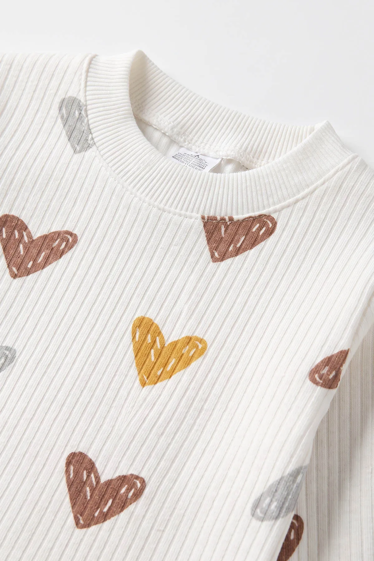 Kahve (1-3 Yaş)Kalp Desenli Raporlu Kız Çocuk Pijama Takım 484709
