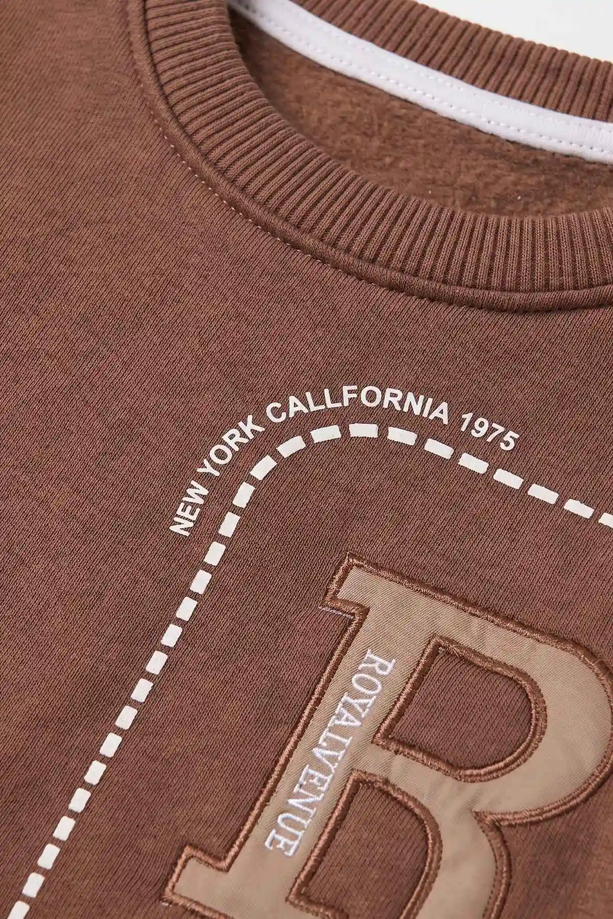 Kahve (2-12 Yaş) R Nakışlı İçi Şardonlu Erkek Çocuk Sweatshirt 483305