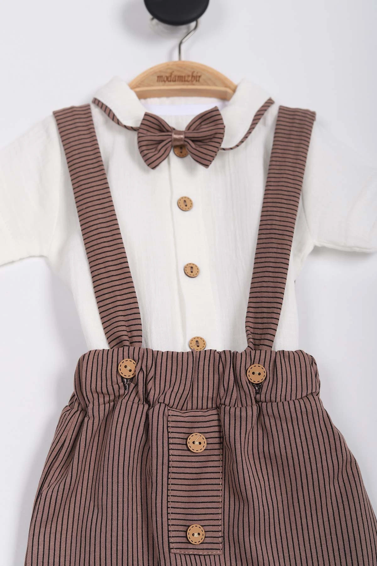 Kahve (3-12 Ay) Çizgili Papyonlu Erkek Bebek Salopet Takım 255329