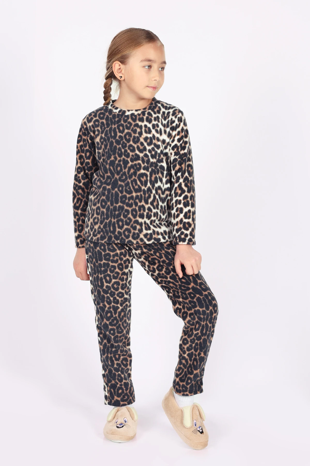 Kahve (4-12 Yaş) Leopar Desenli Polar Kumaş Kız Çocuk Pijama Takımı 327463
