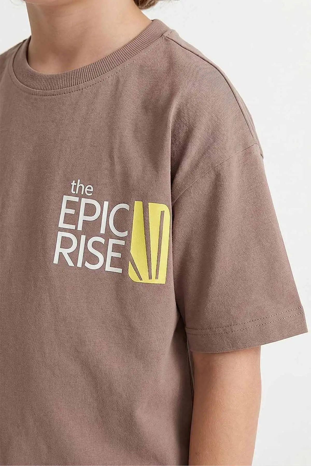Kahve (5-12 Yaş)Ön Arka Epic Baskılı Şortlu Erkek Çocuk Takım 462691