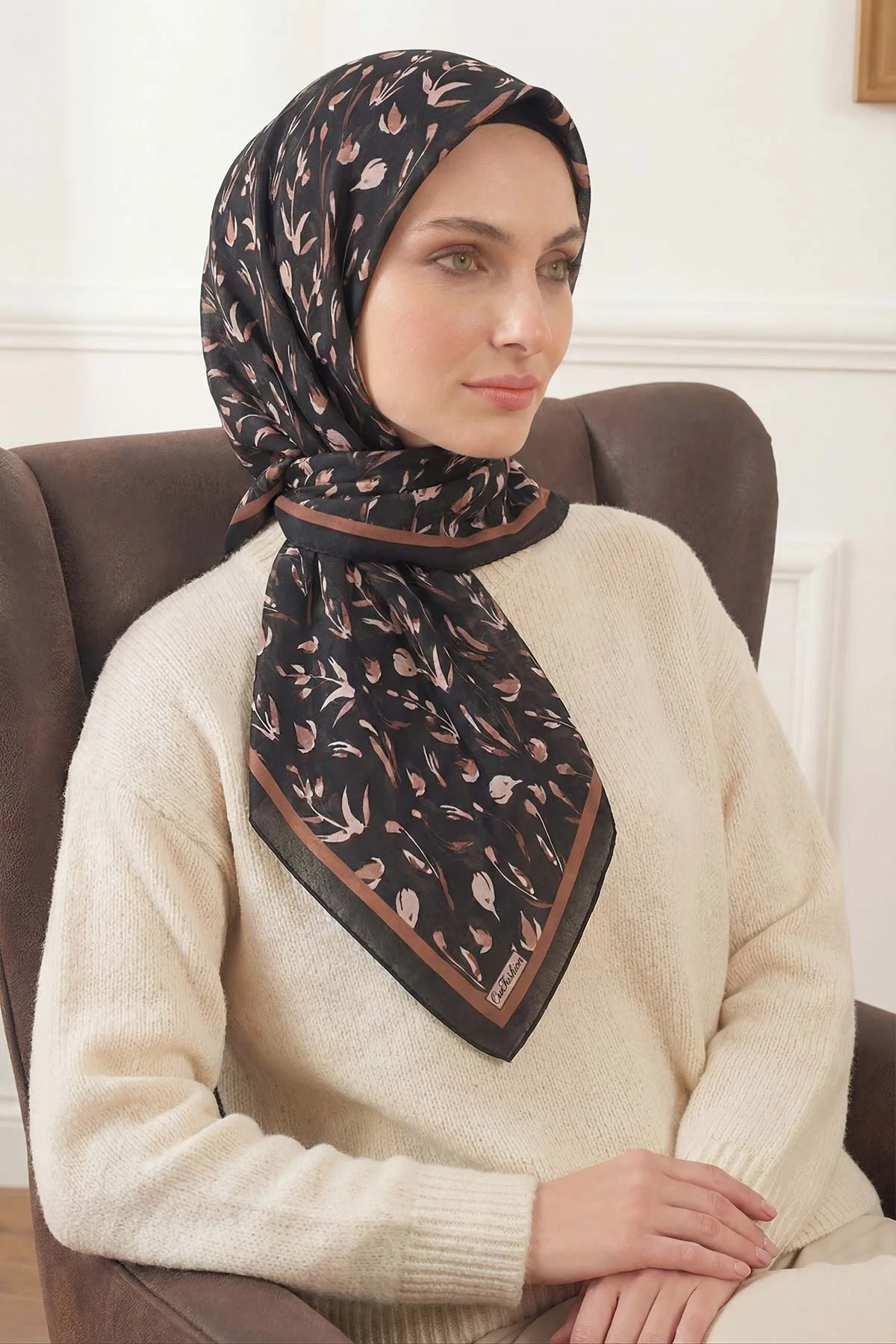 Kahve 90x90 Cm Dijital Baskılı Desenli Tülbent Eşarp 428555