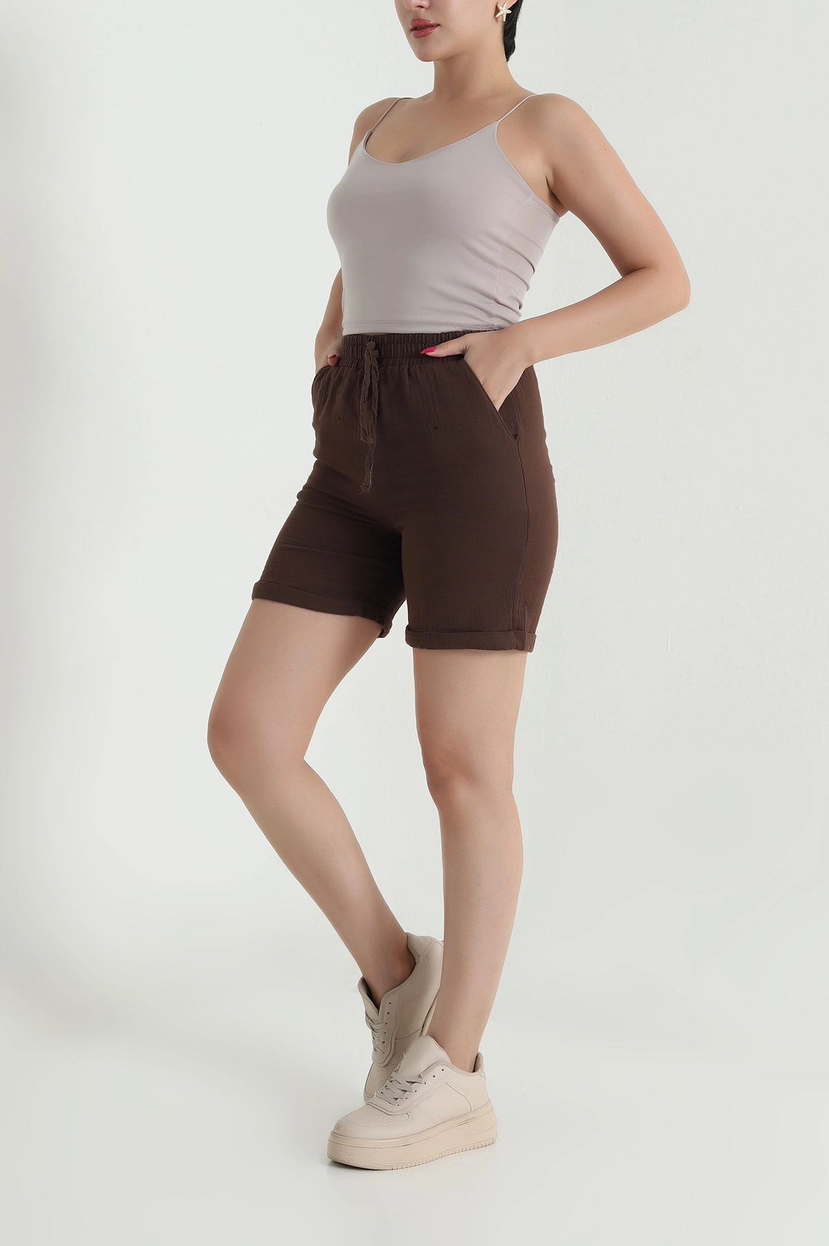 Kahve Müslin Keten Duble Paça Kadın Şort 474114