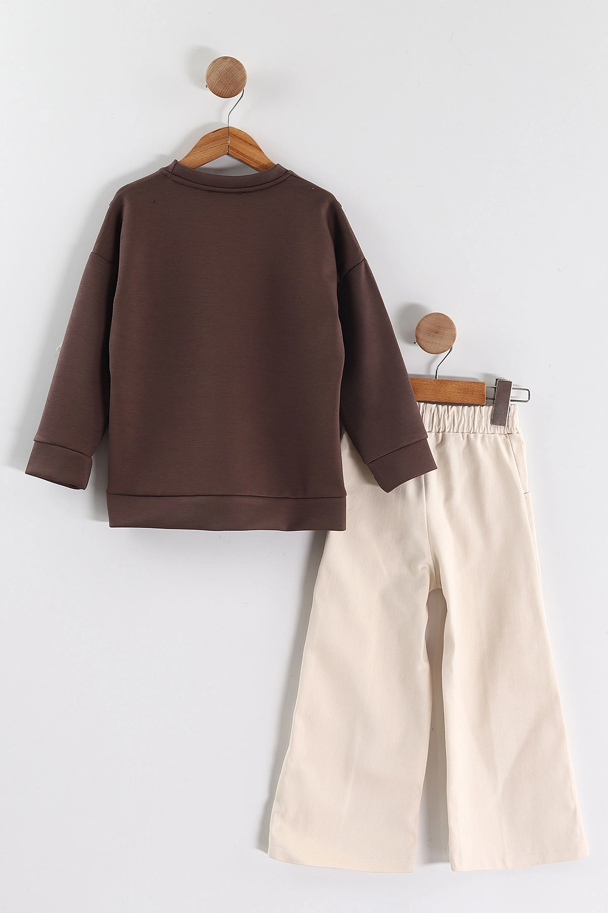 Kahverengi 3-10 Yaş) Fiyonk ve Taş Nakışlı Oysho Sweatli Gabardin Pantolonlu Kız Çocuk 2'li Takım 439890