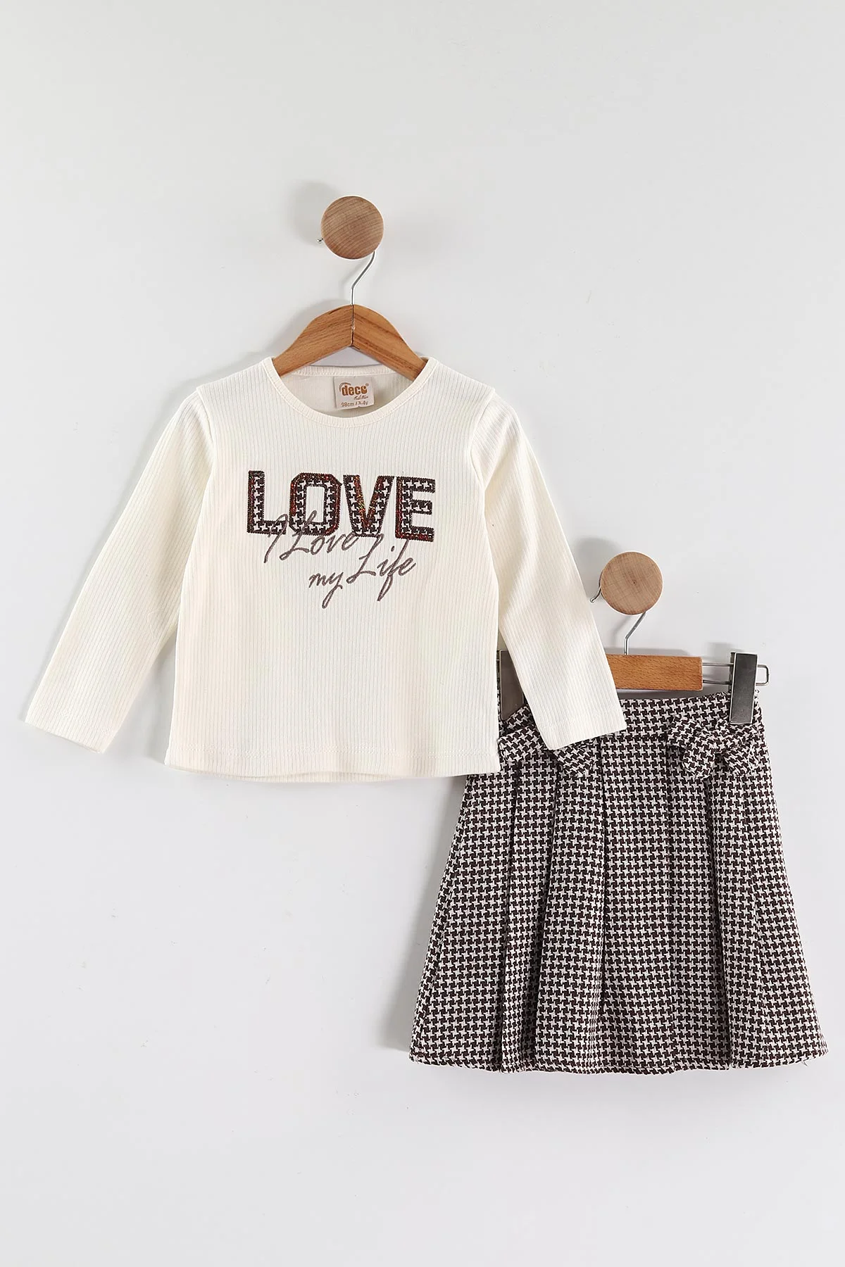 Kahverengi (3-7 Yaş) Love Nakışlı Badili Peluş Yelekli Ekose Pileli Etekli Kız Çocuk 3'lü Takım 438907