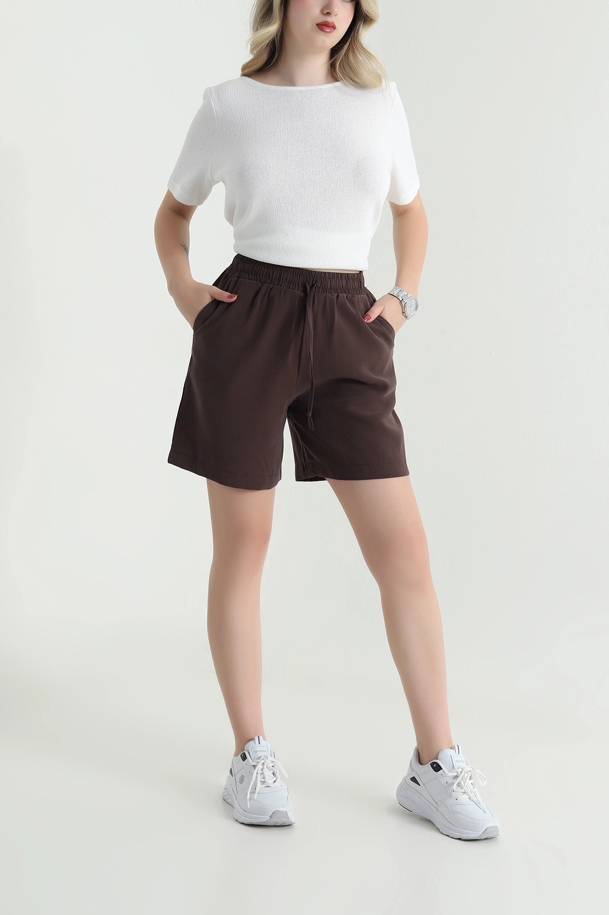 Kahverengi Cepli Bel Lastikli Tencel Kadın Şort 464650