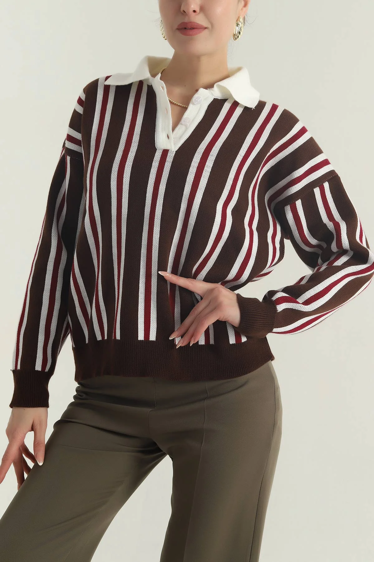 Kahverengi Çizgili Polo Yaka Triko Kadın Kazak 401538