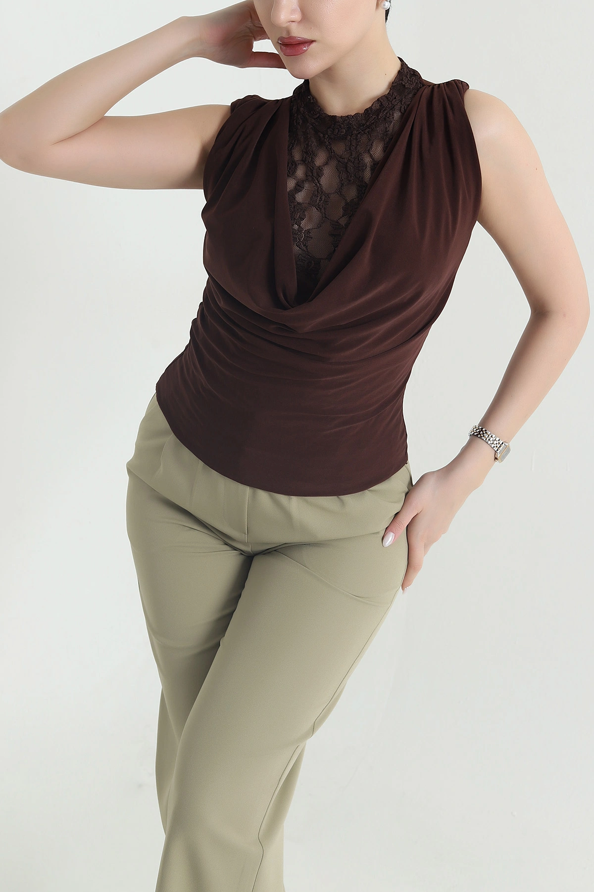 Kahverengi Dantelli Sandy Kadın Bluz 442595