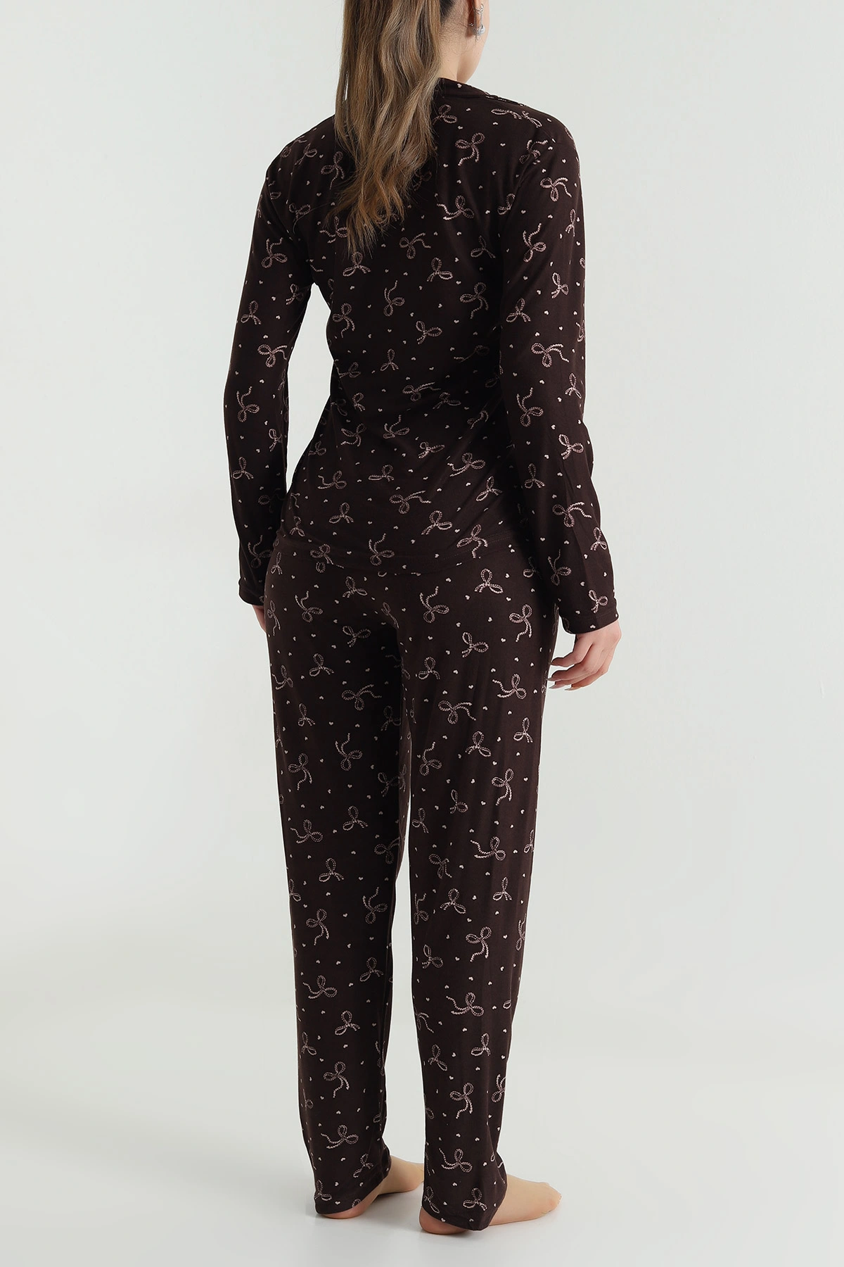 Kahverengi Düğmeli Soft Süet Kadın Pijama Takımı 488908