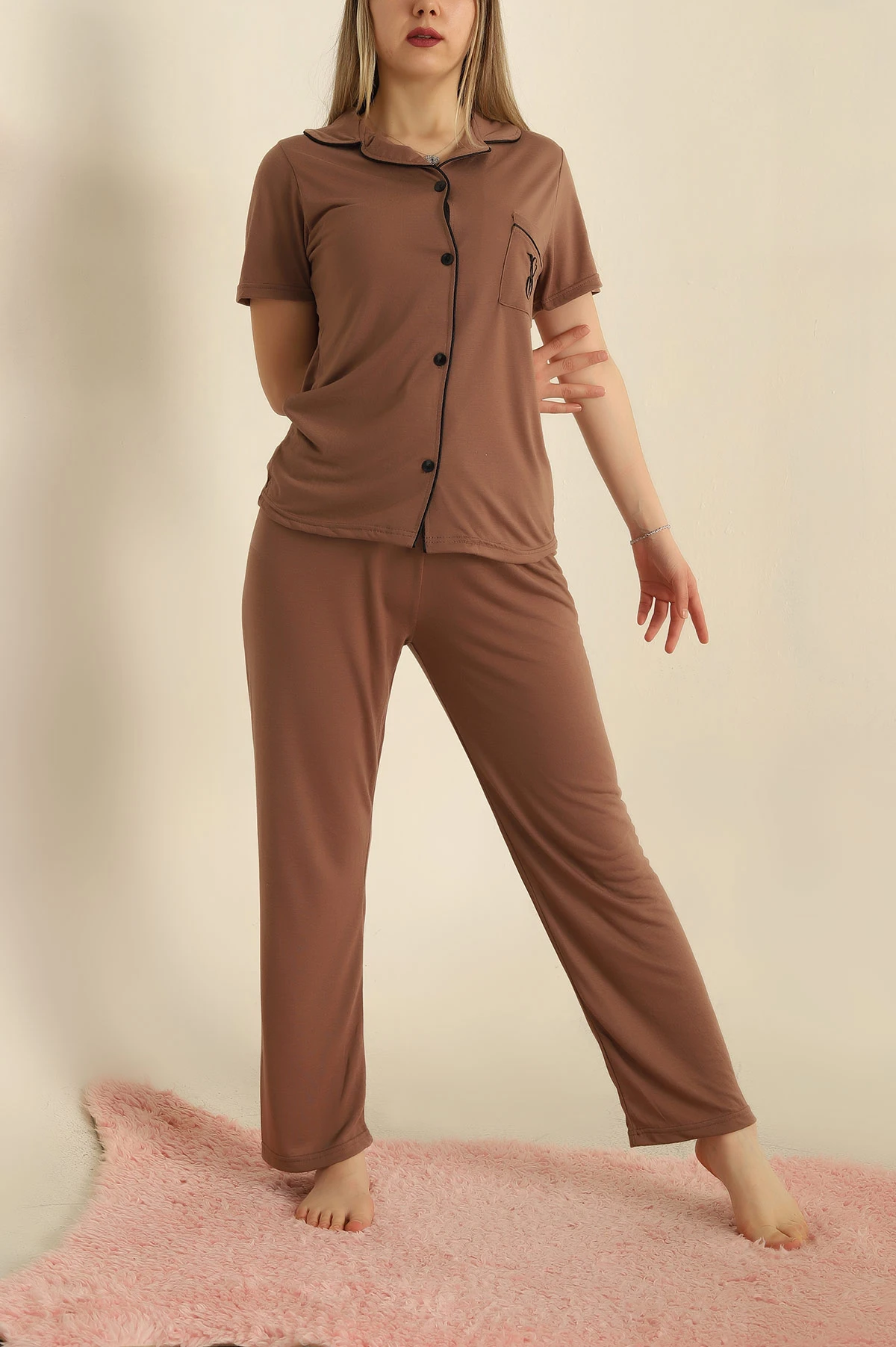 Kahverengi Düğmeli Viskon Bayan Pijama Takımı 251600