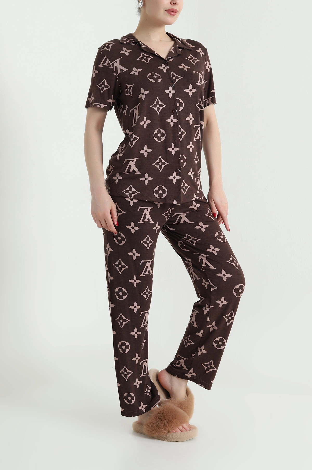 Kahverengi Düğmeli Viskon  Kadın Pijama Takımı 466685