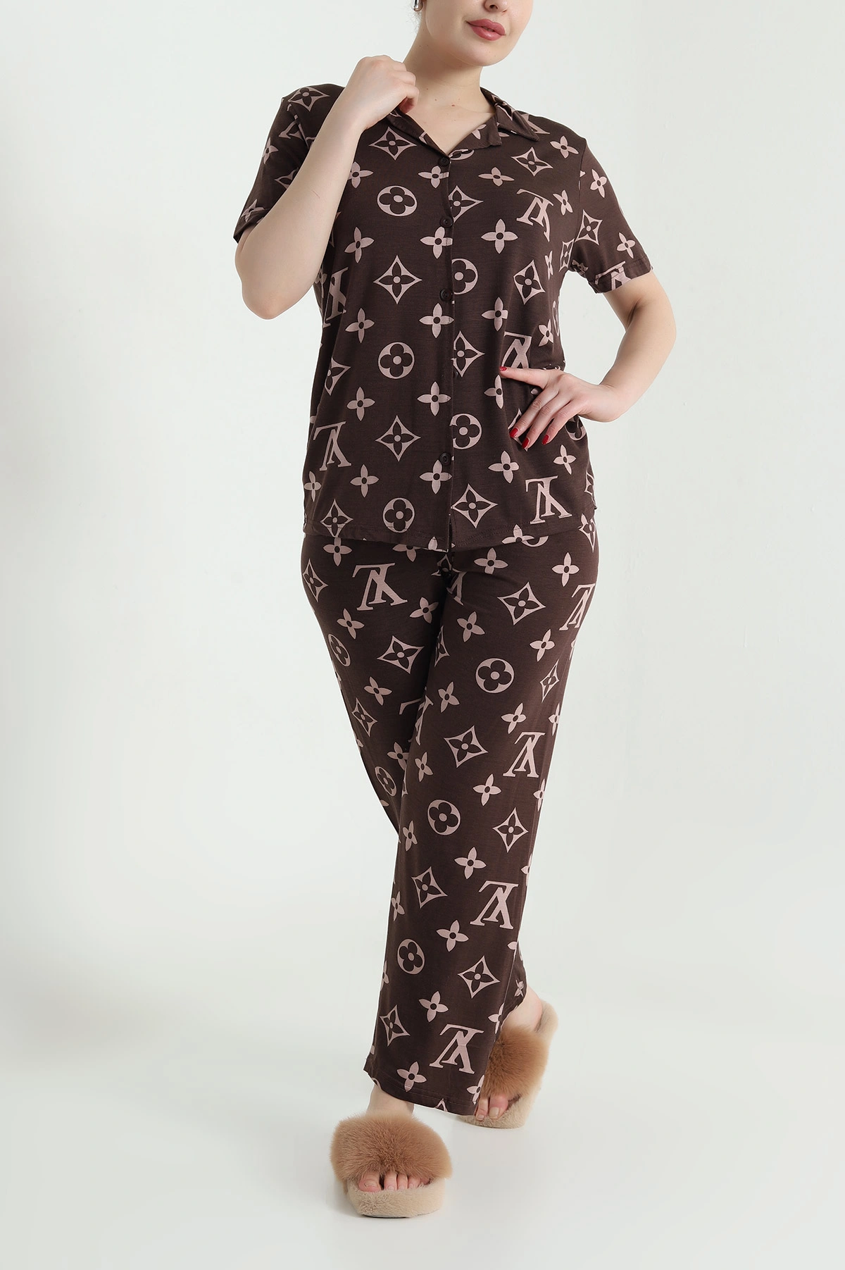 Kahverengi Düğmeli Viskon  Kadın Pijama Takımı 466685