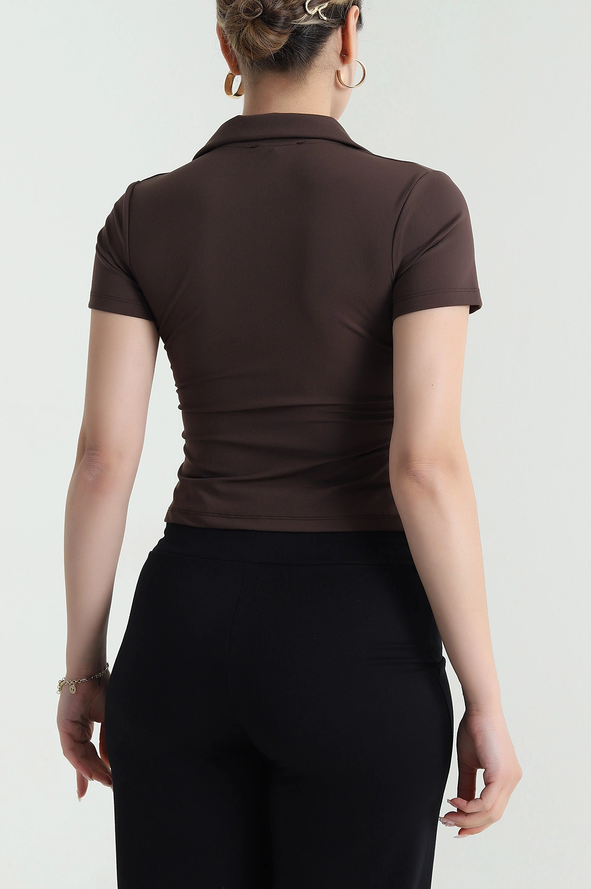 Kahverengi Fermuarlı Polo Yaka Modal Kadın Bluz 478159