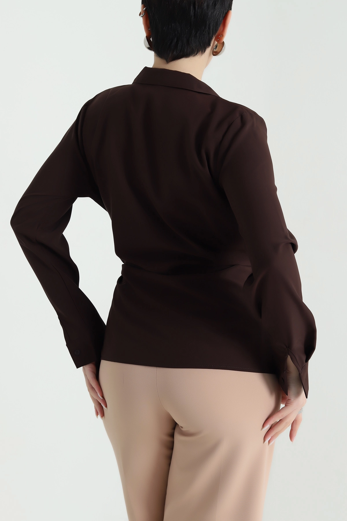 Kahverengi Fularlı Kadın Jesica Bluz 443566