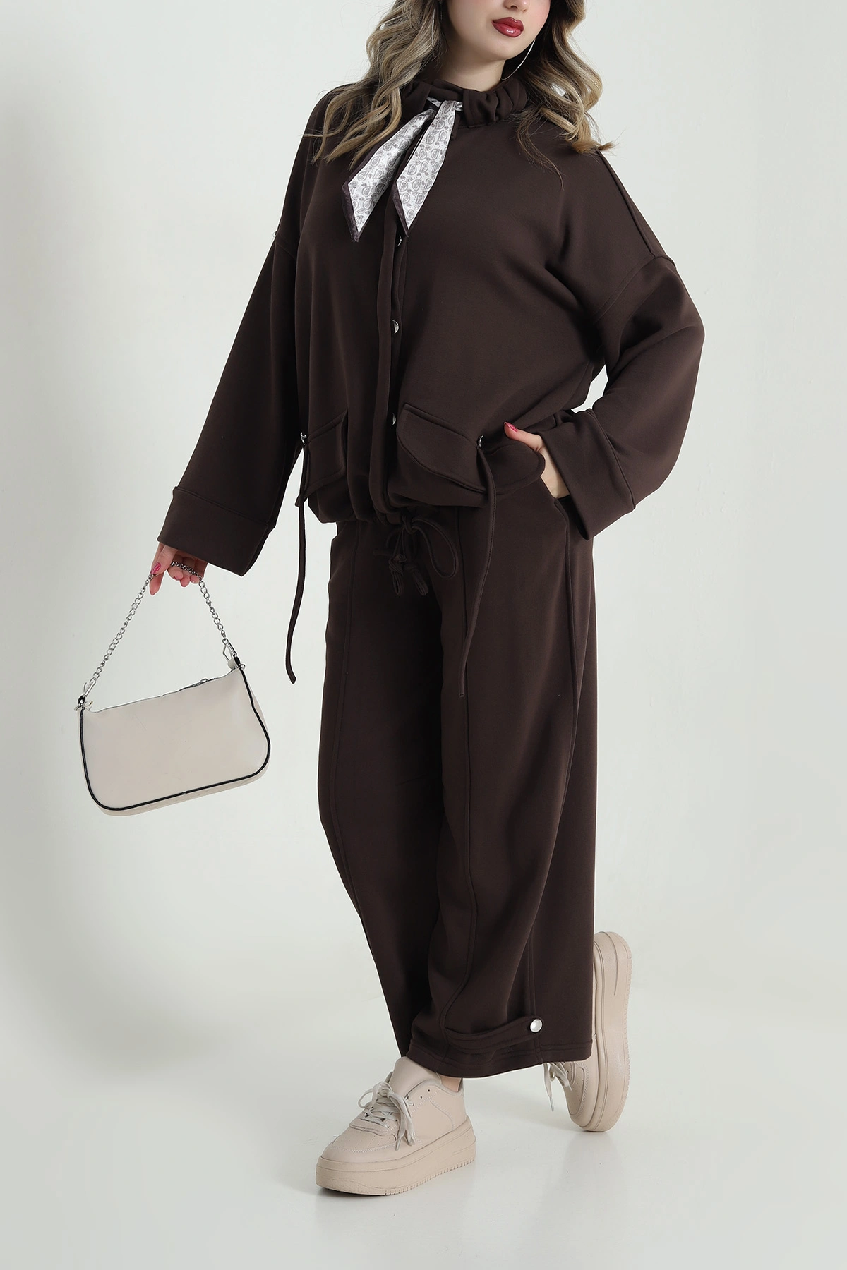 Kahverengi Fularlı Yaka Üç İp Kadın İkili Takım 493322