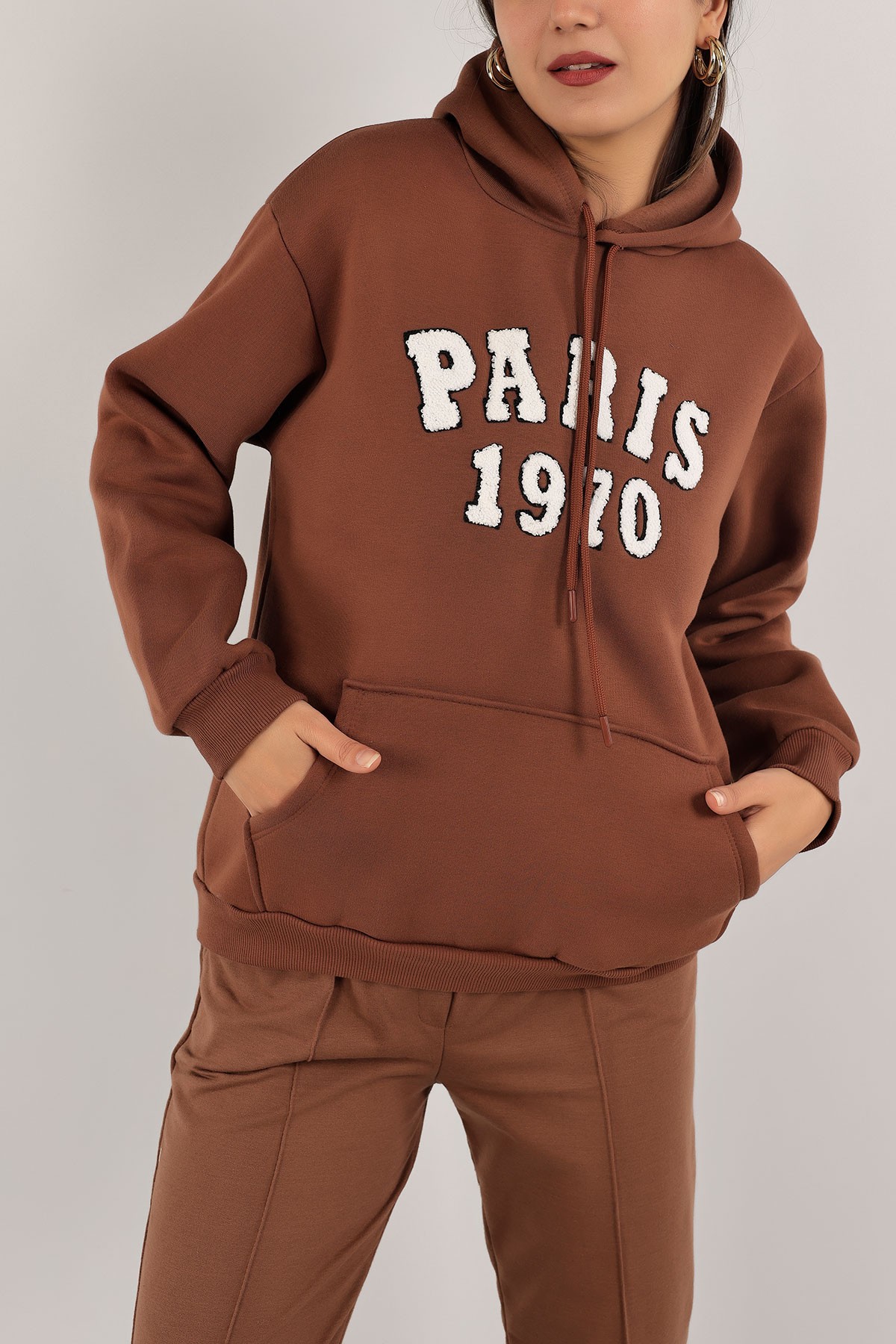 Kahverengi İçi Şardonlu Süzene Nakışlı Sweat 136921