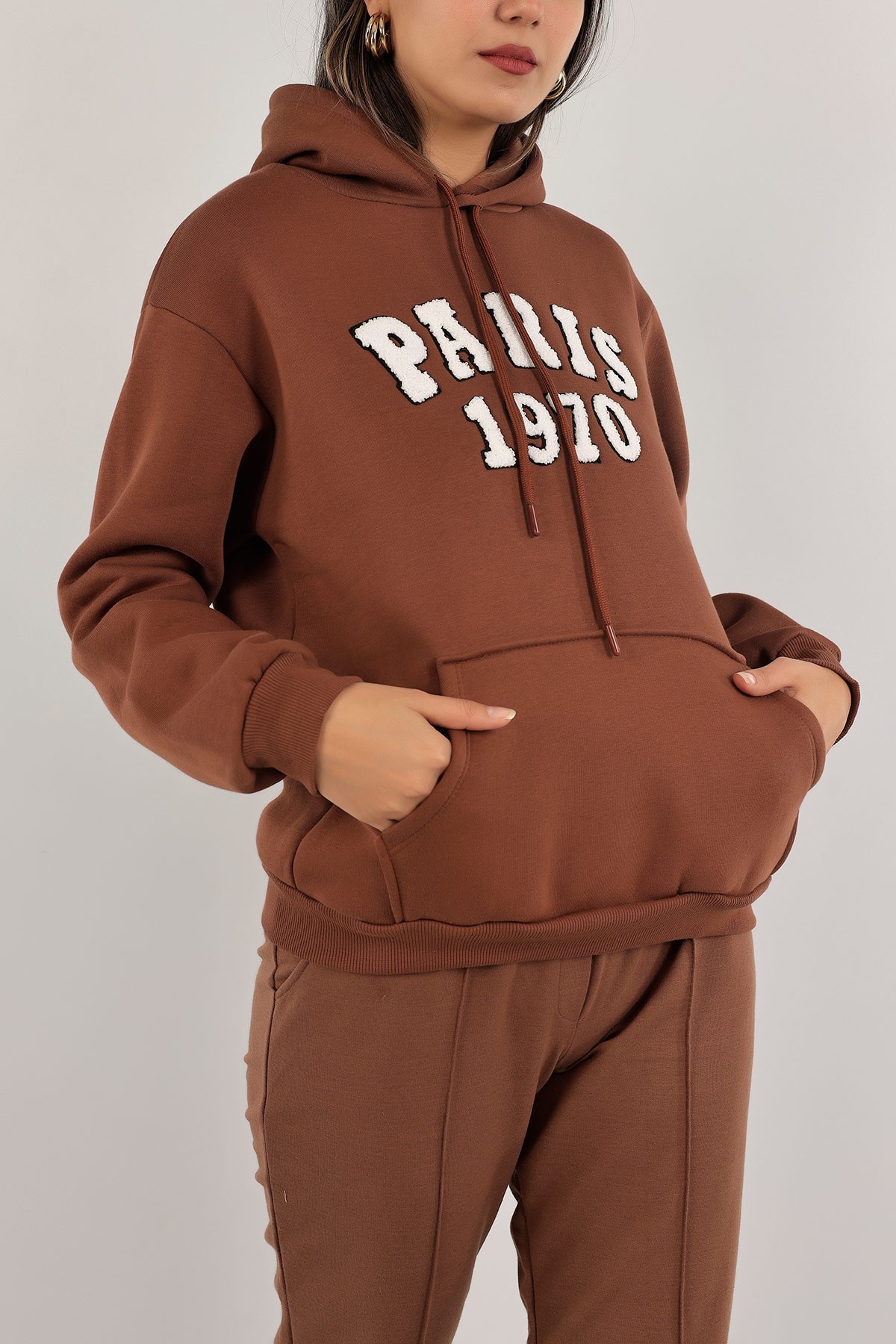 Kahverengi İçi Şardonlu Süzene Nakışlı Sweat 136921