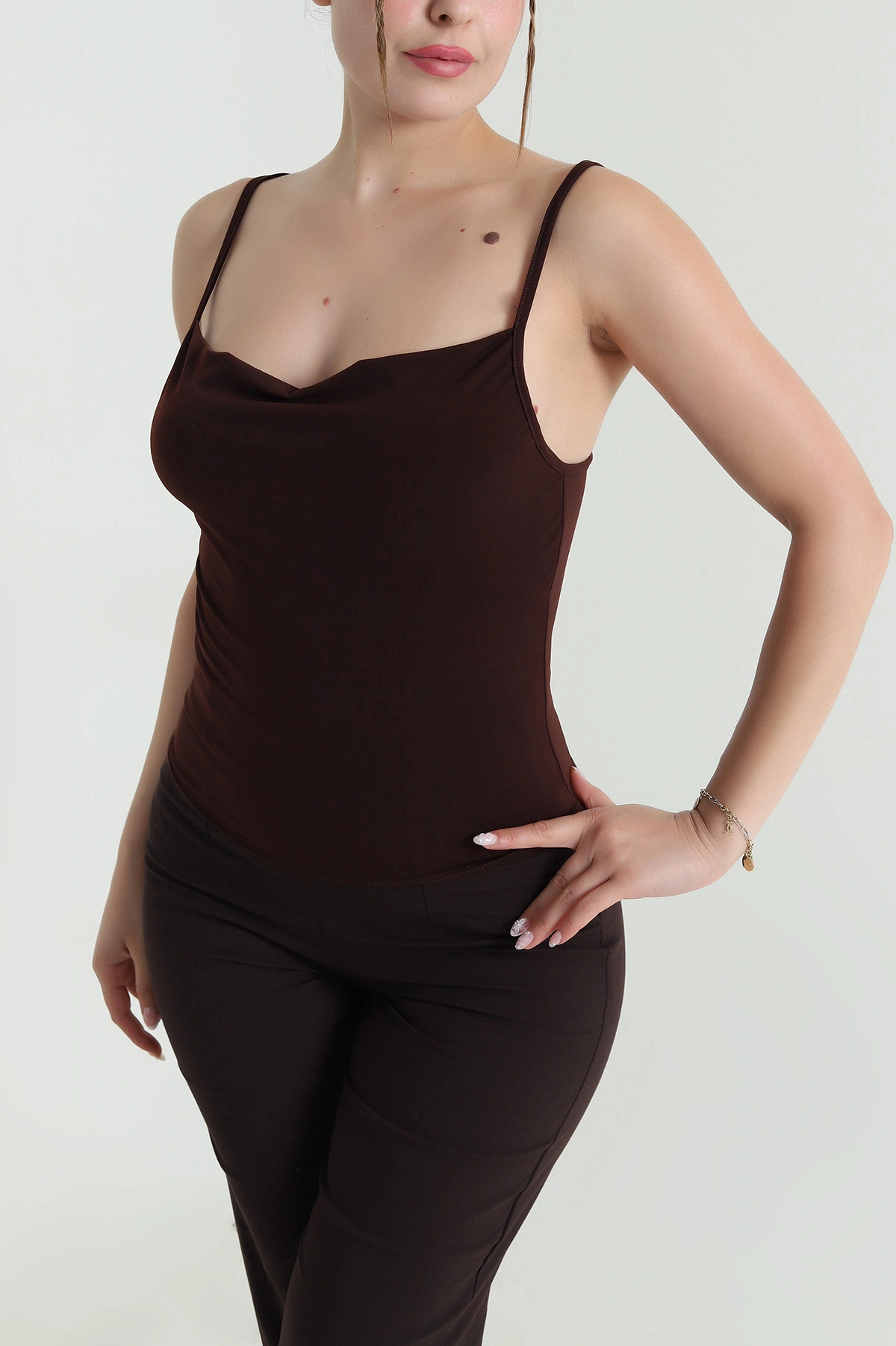 Kahverengi İp Askılı Sandy Kadın Bluz 476480
