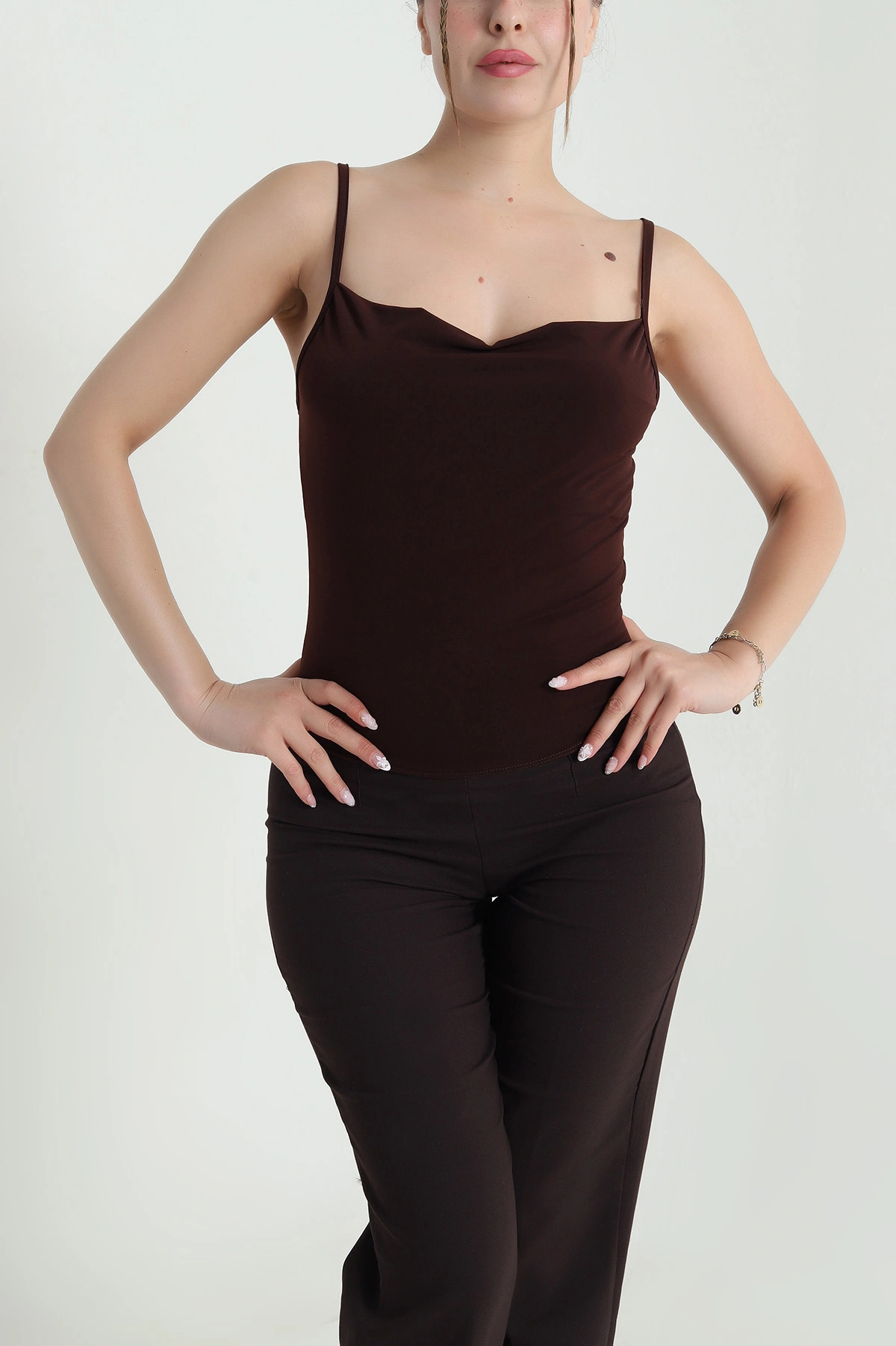 Kahverengi İp Askılı Sandy Kadın Bluz 476480