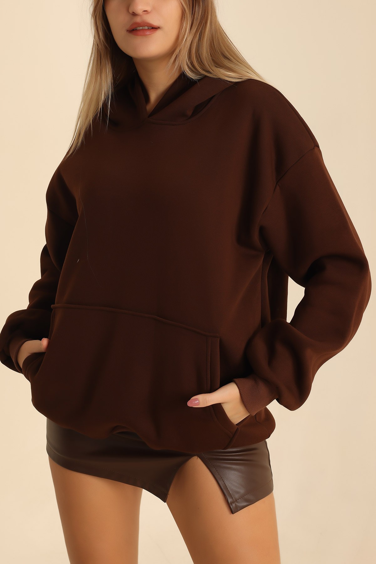 Kahverengi Kapüşonlu İçi Şardonlu Bayan Sweat 216586