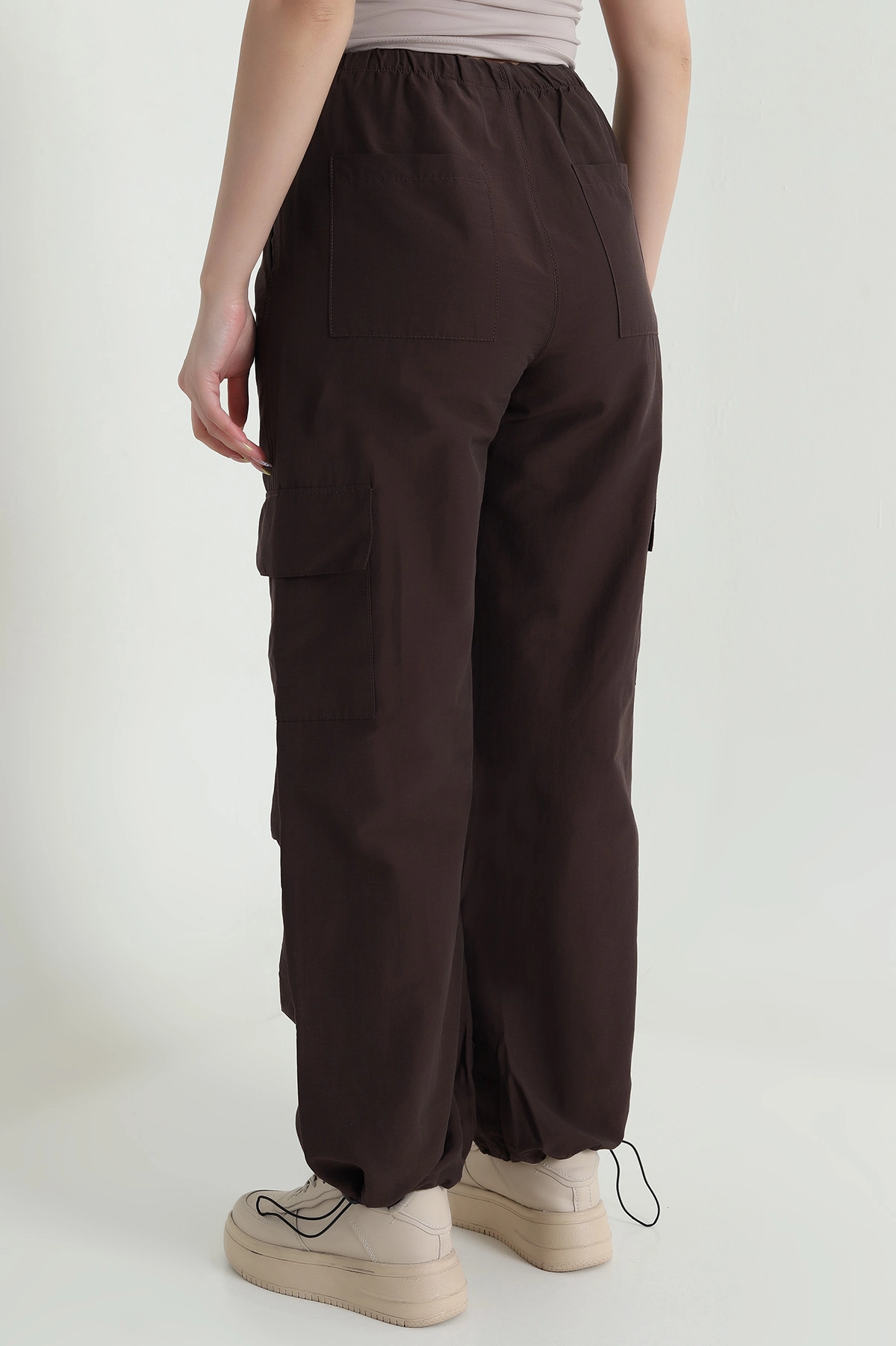 Kahverengi Kargo Cep Paraşüt Kumaş Kadın Pantolon 467962